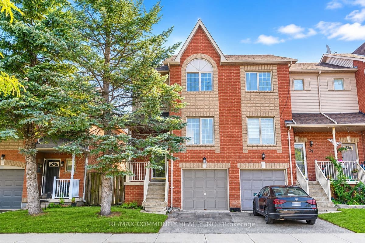 Unit 28 1867 Kingston Road photo 1