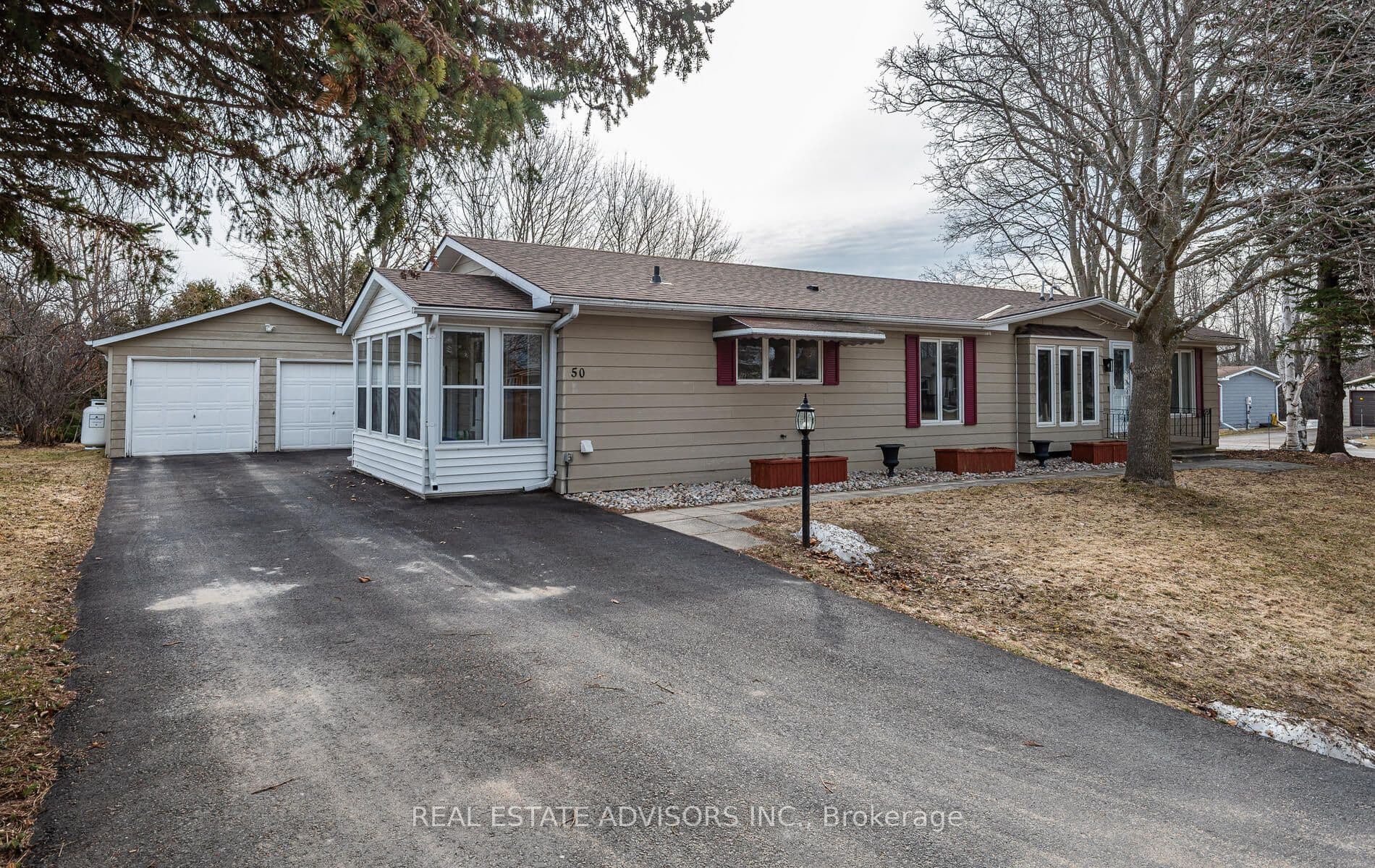 50 Juno Crescent photo 1
