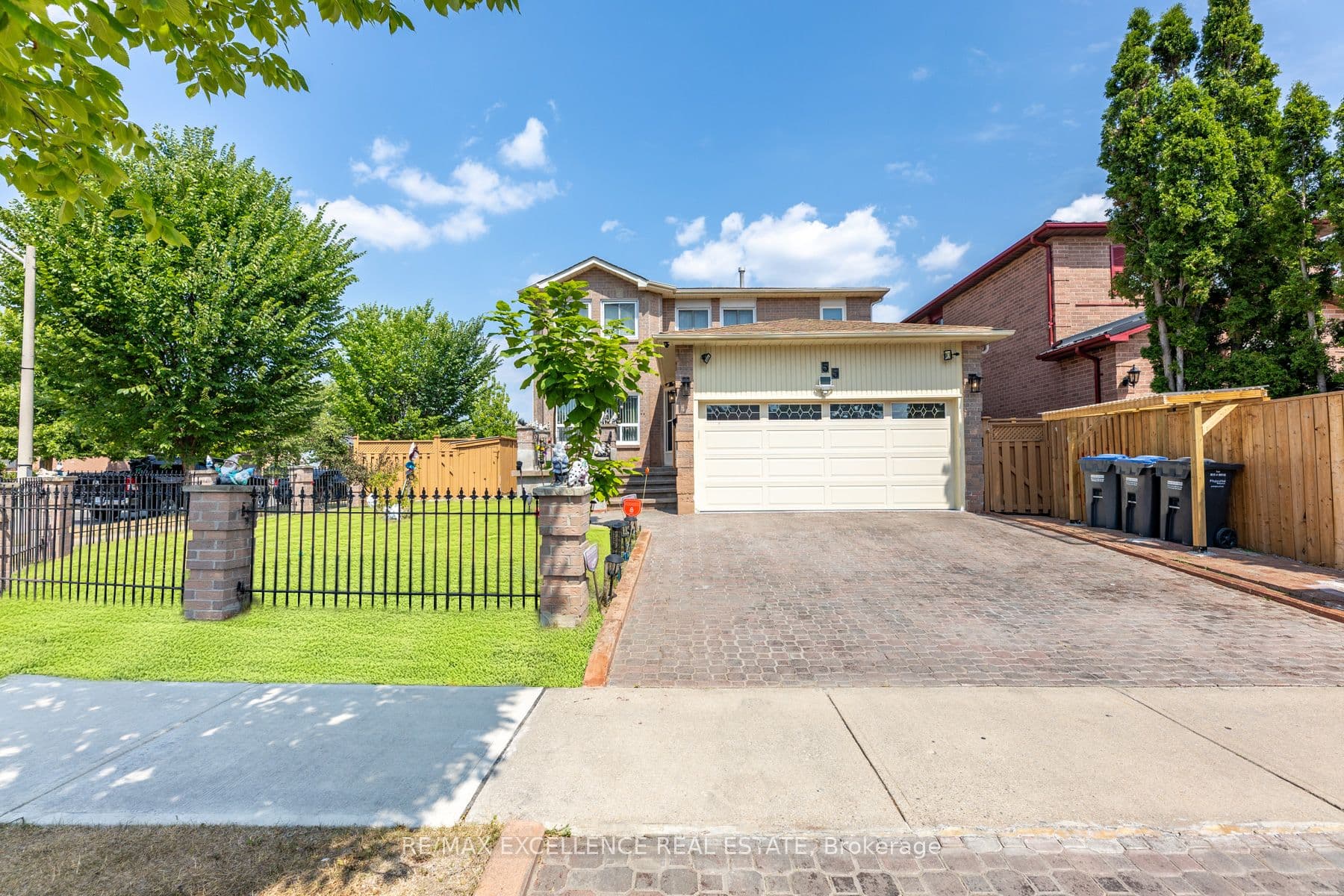 55 Atkins Circle photo 1
