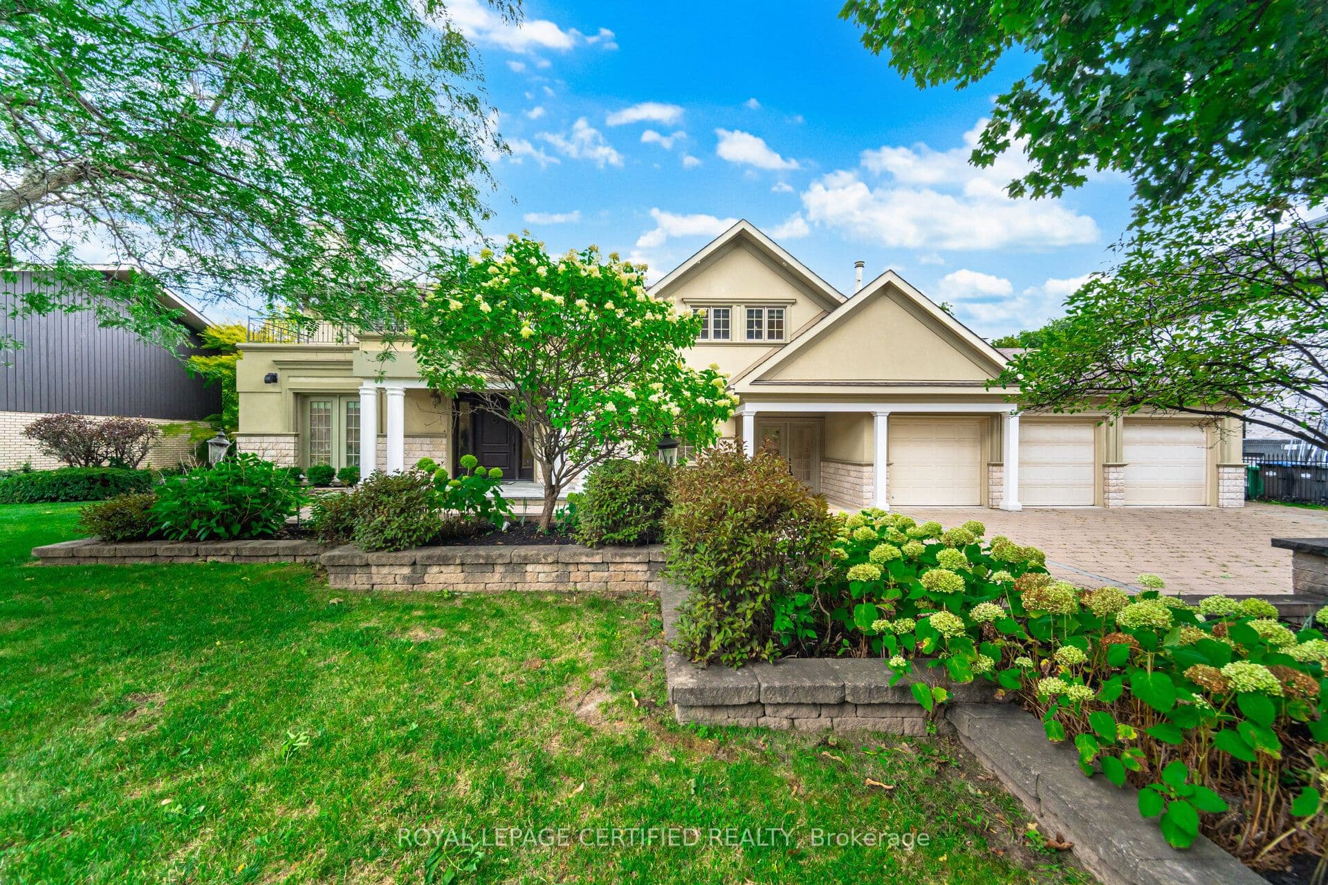 2197 Courrier Lane photo 1