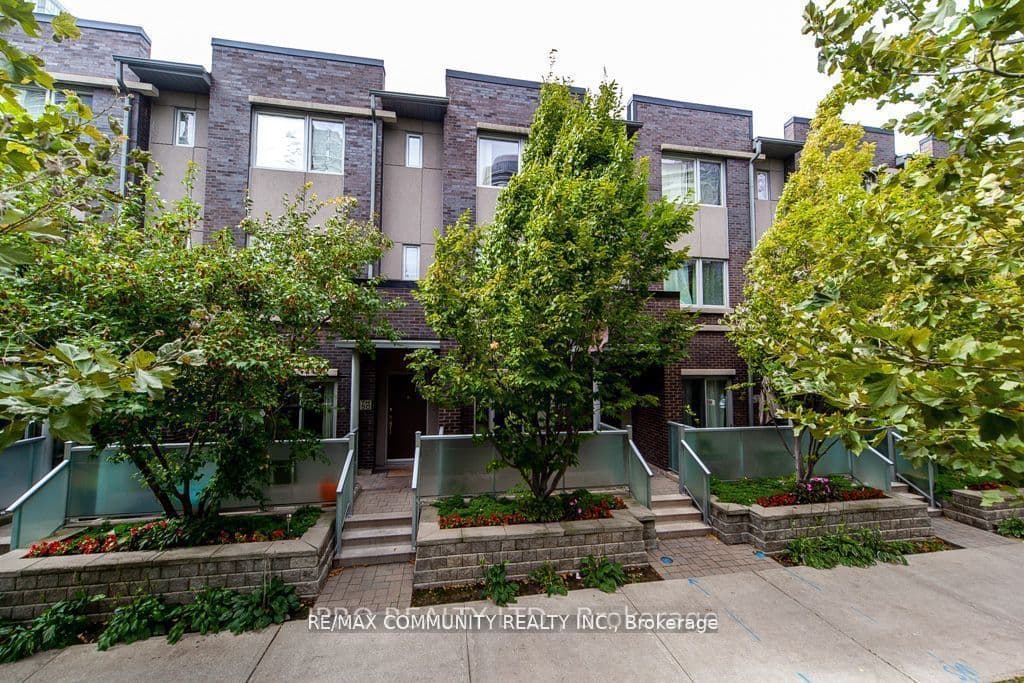 Unit TH51 315 Village Green Square Street photo 1