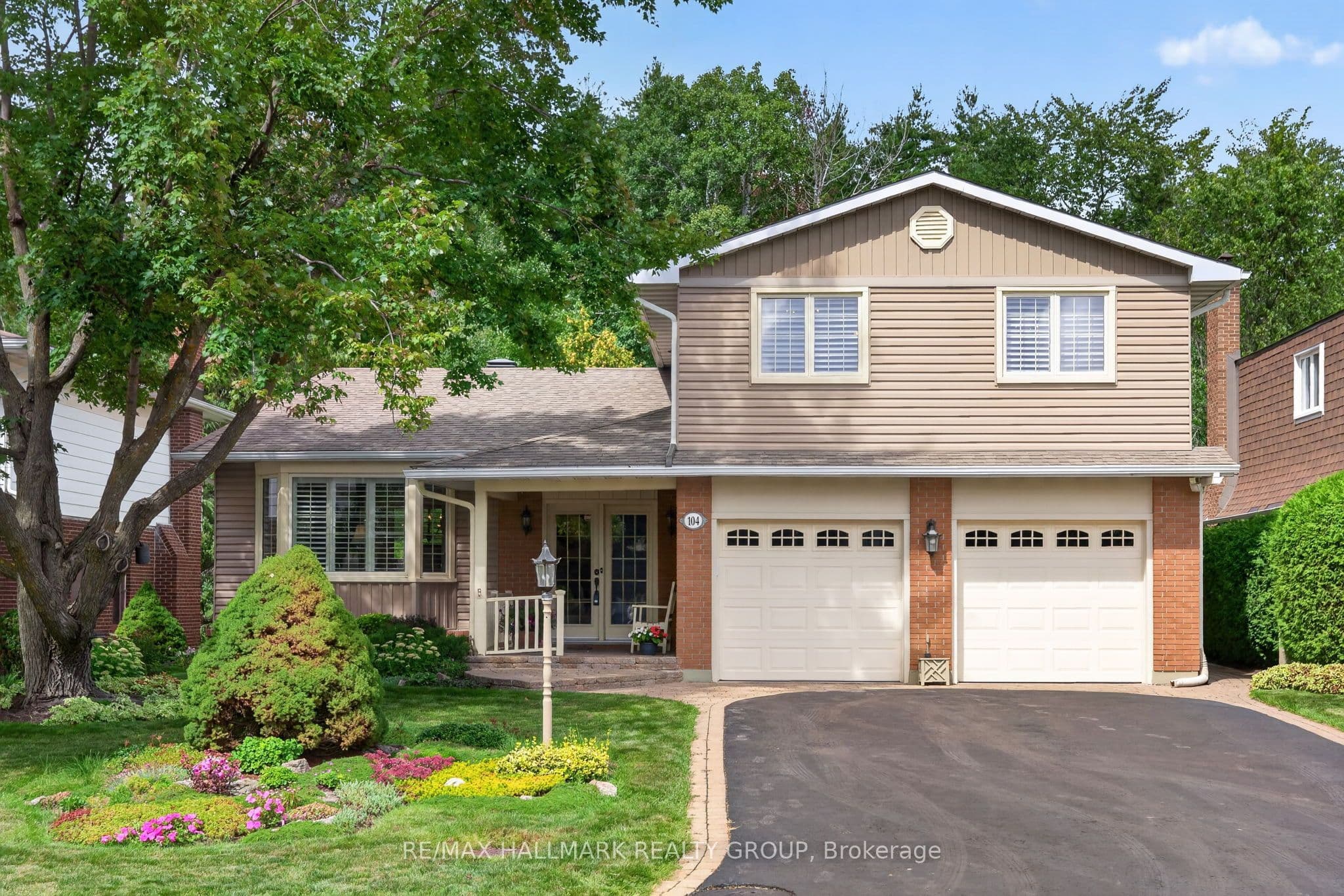 104 Northpark Drive photo 1