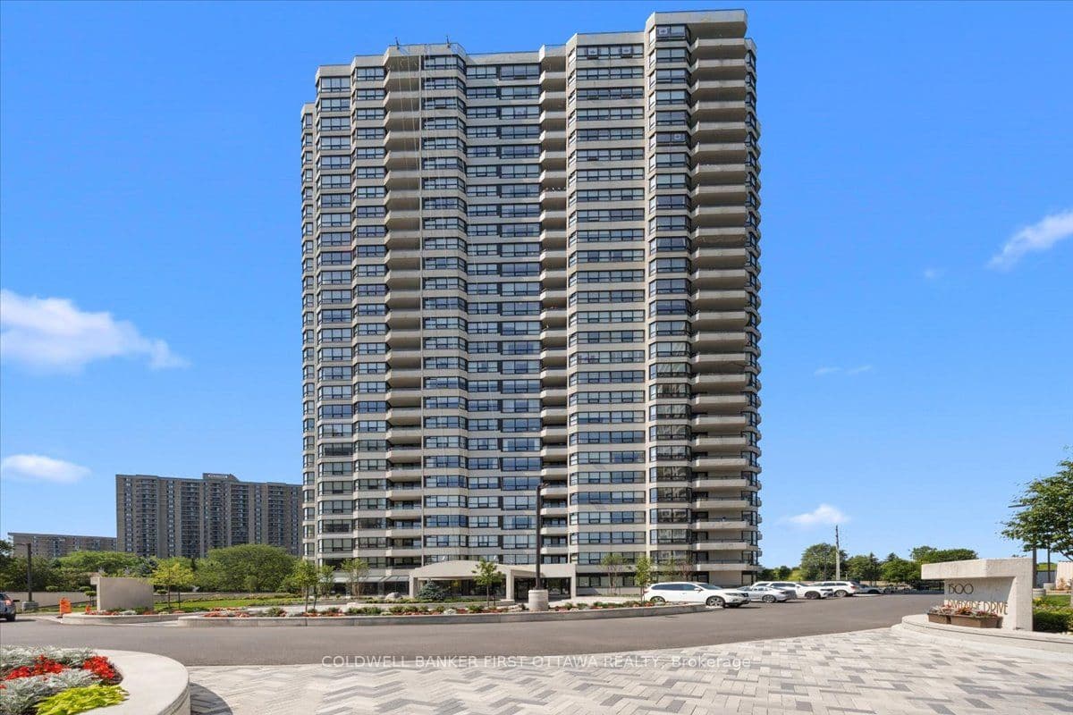 Unit 606 1510 Riverside Drive photo 1