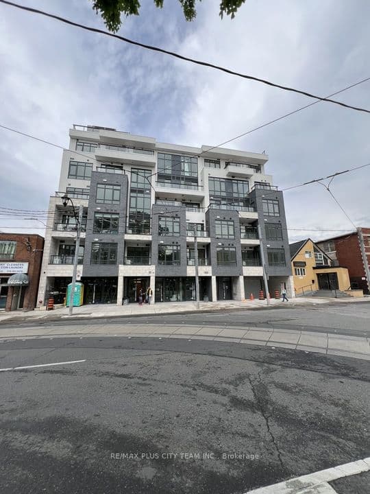 Unit 402 800 Broadview Avenue photo 1