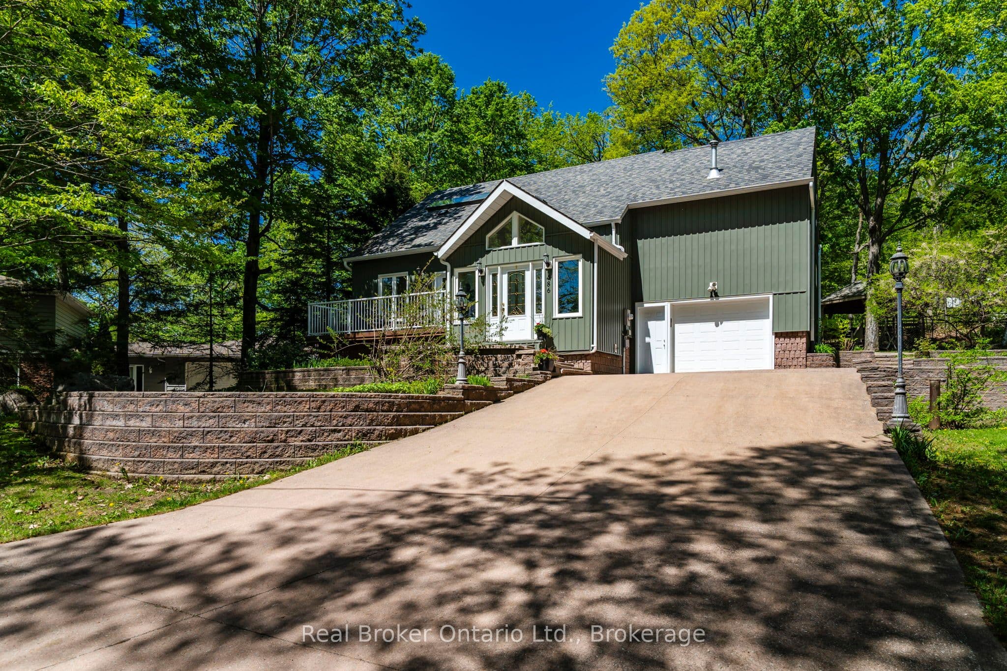 486 Forest Hill Court photo 1