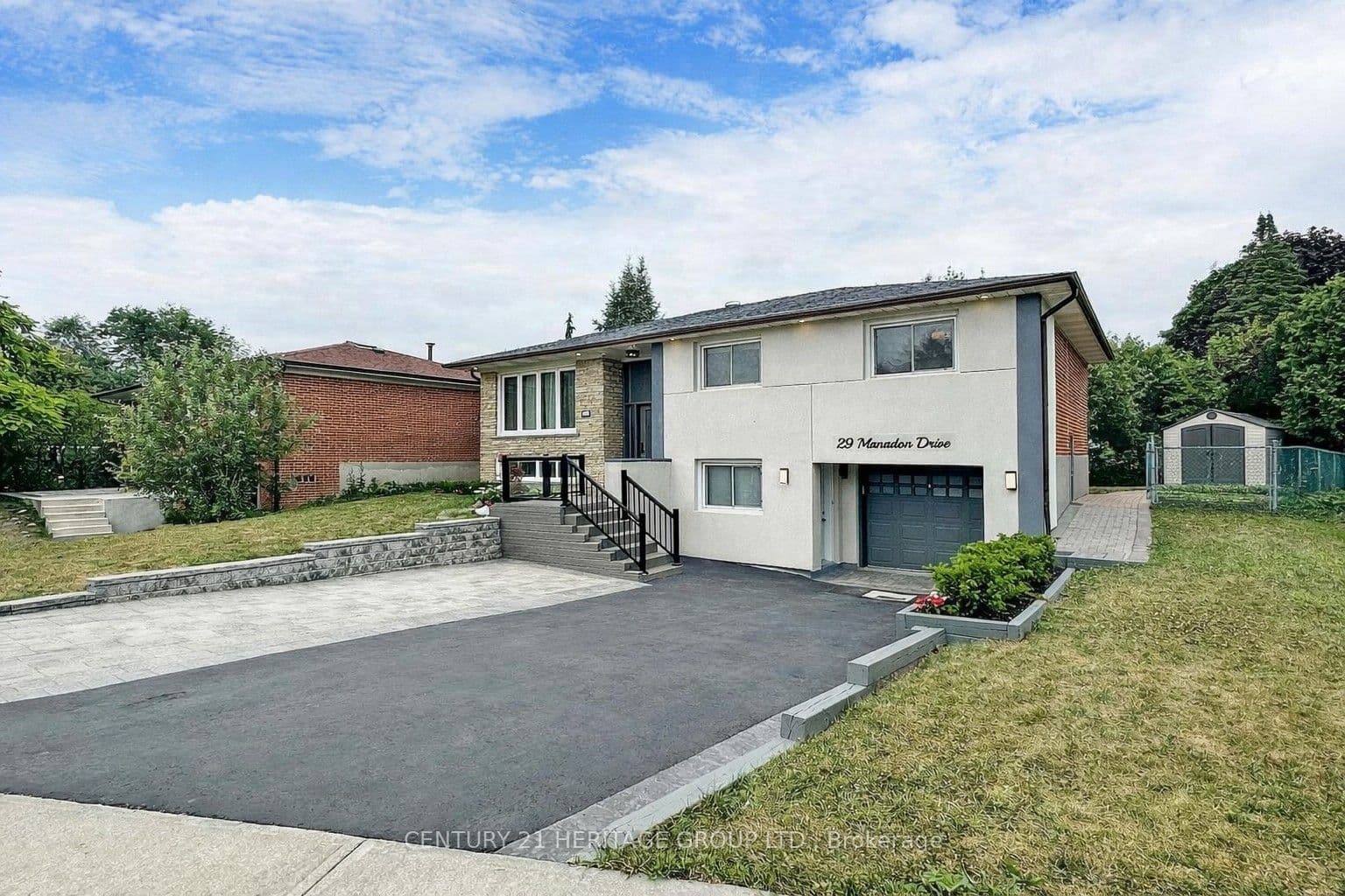 Unit Lower 29 Manadon Drive photo 1
