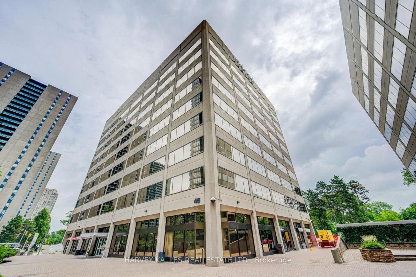 Unit 935 45 Sheppard Avenue photo 1