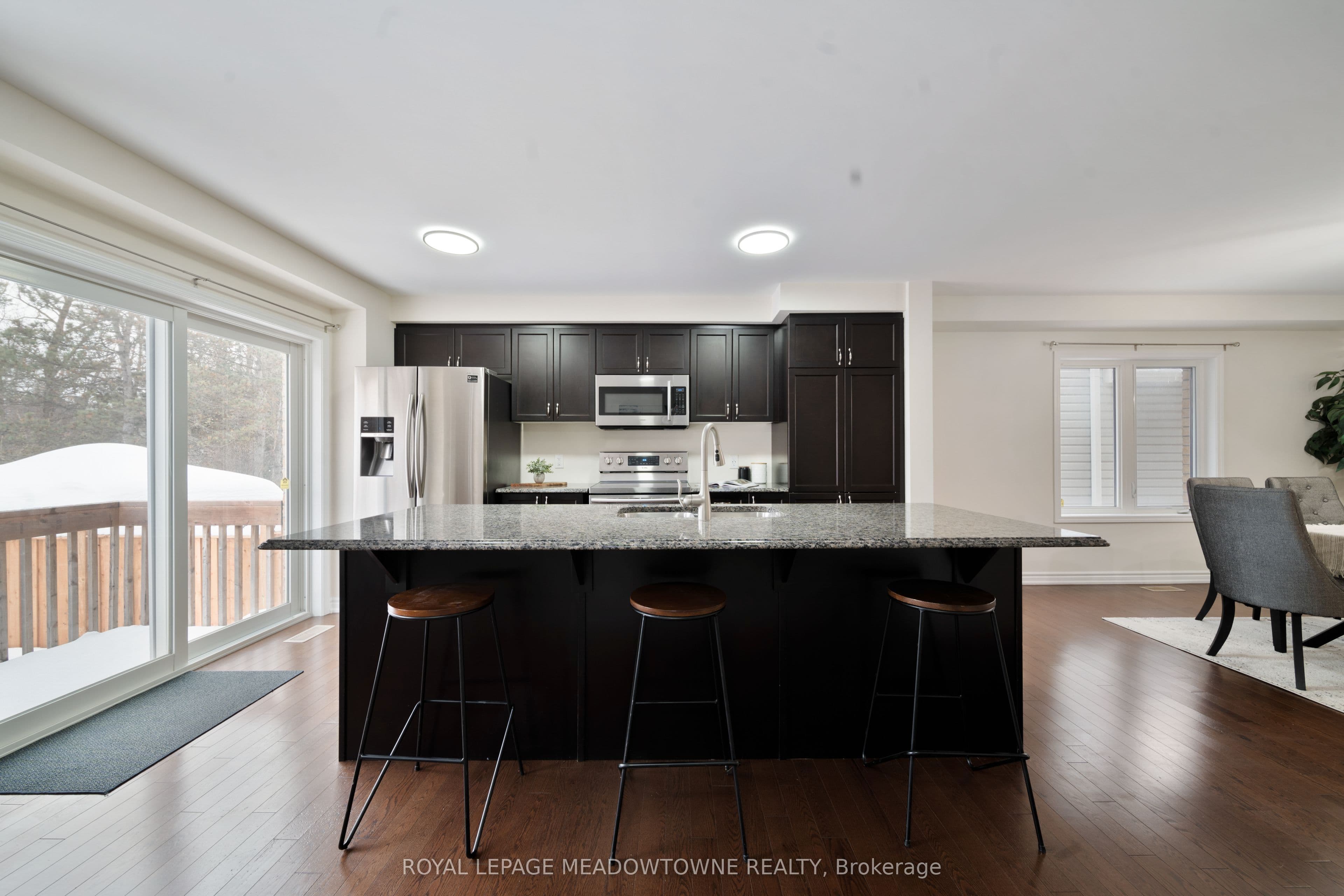 364 Equestrian Way photo 1