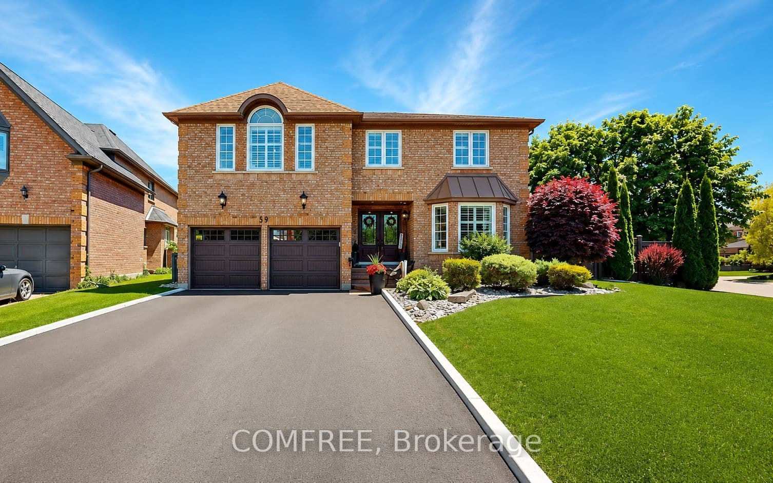 39 Falcon Court photo 1