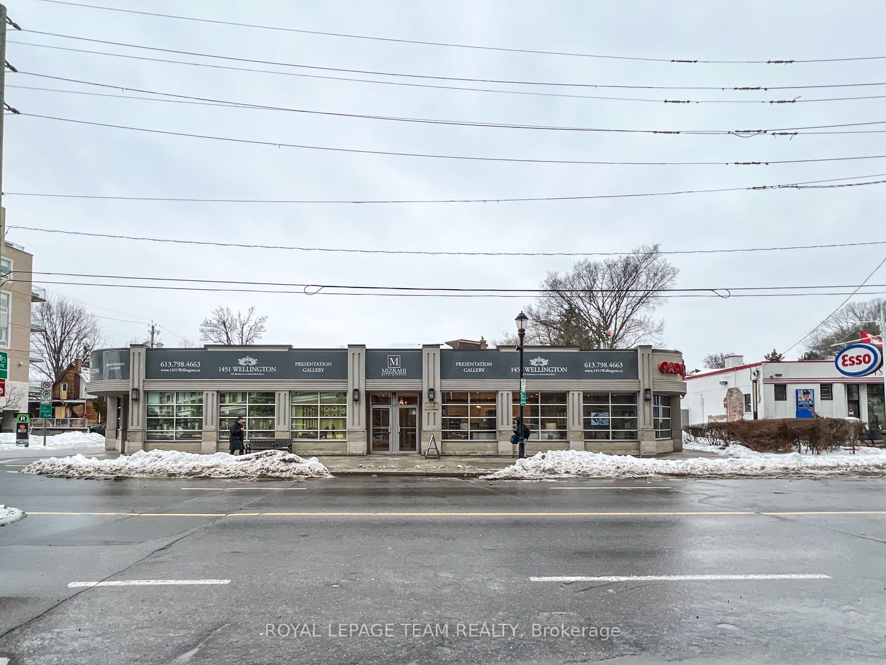 1440 WELLINGTON Street photo 1