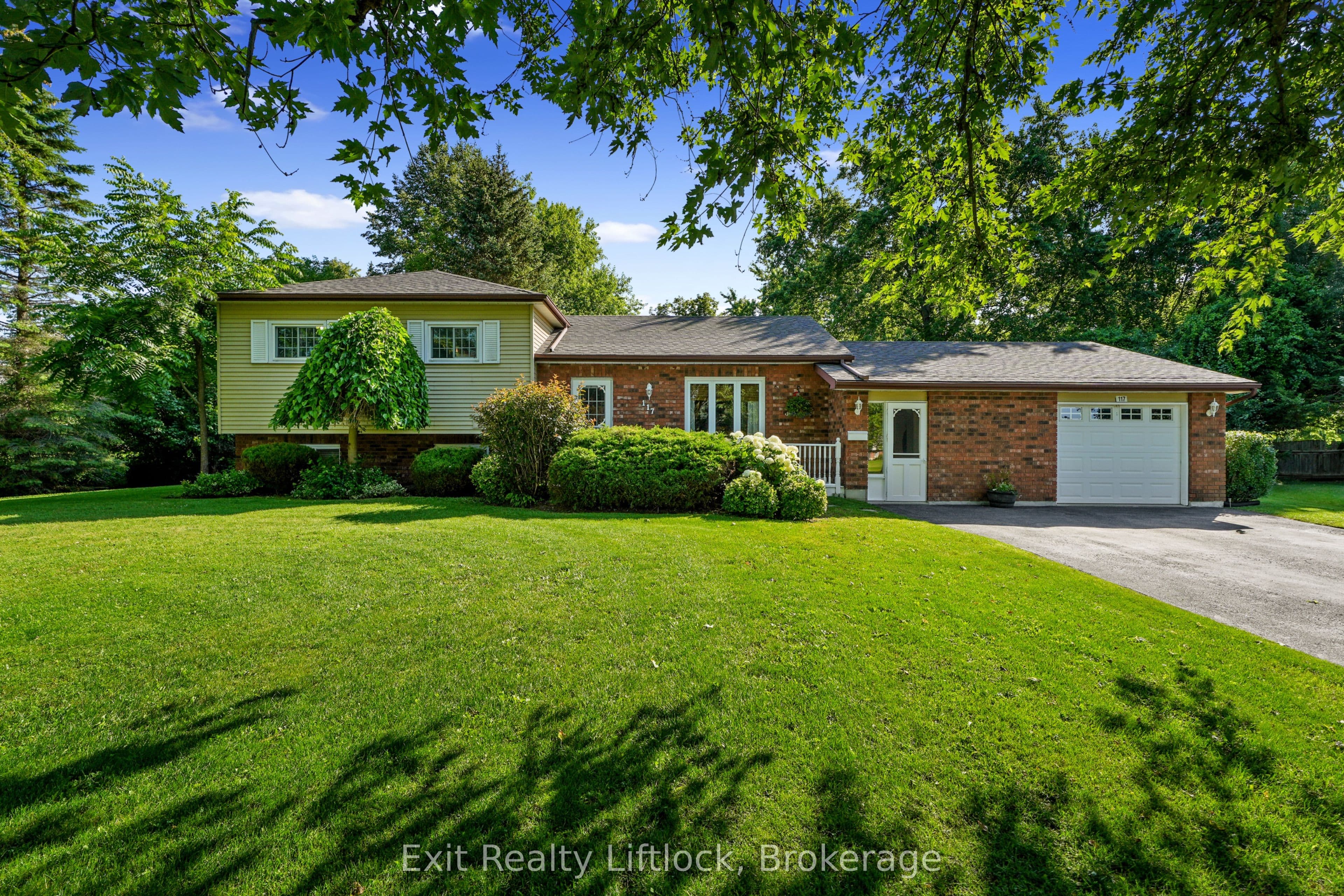 117 Pinecrest Avenue photo 1