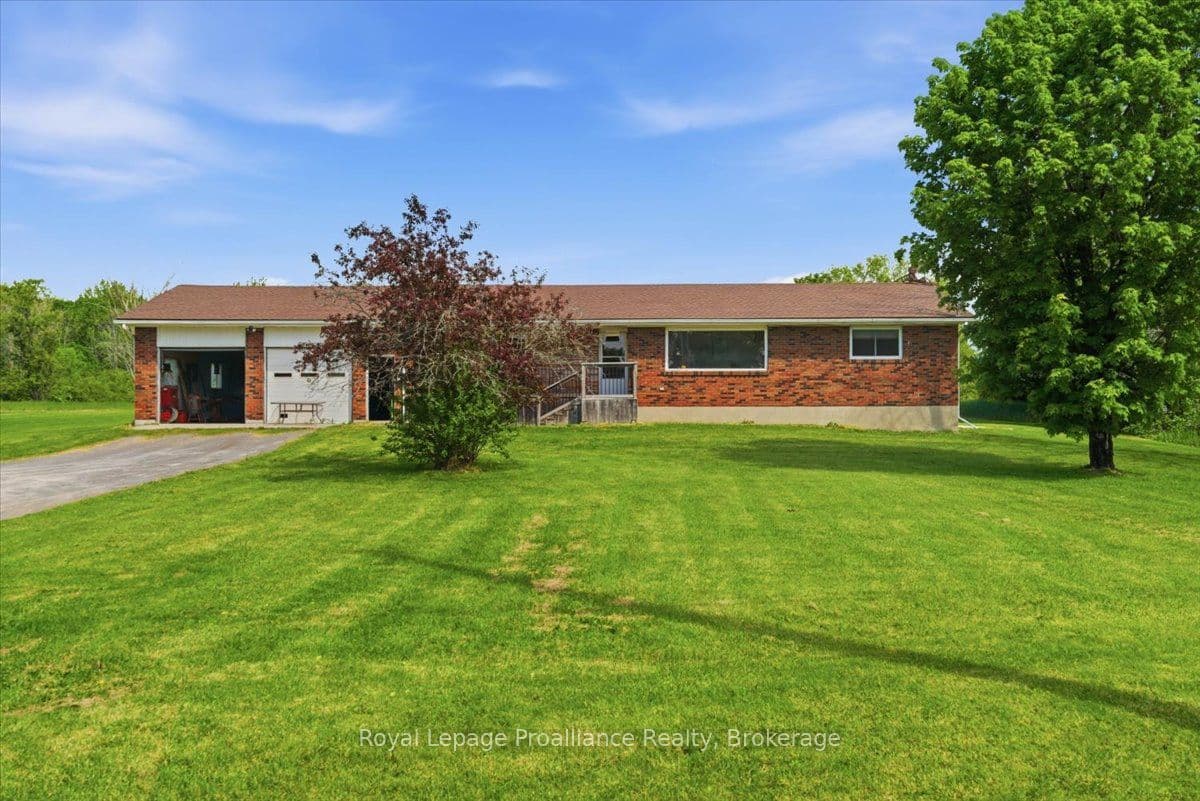 1063 Casey Road photo 1