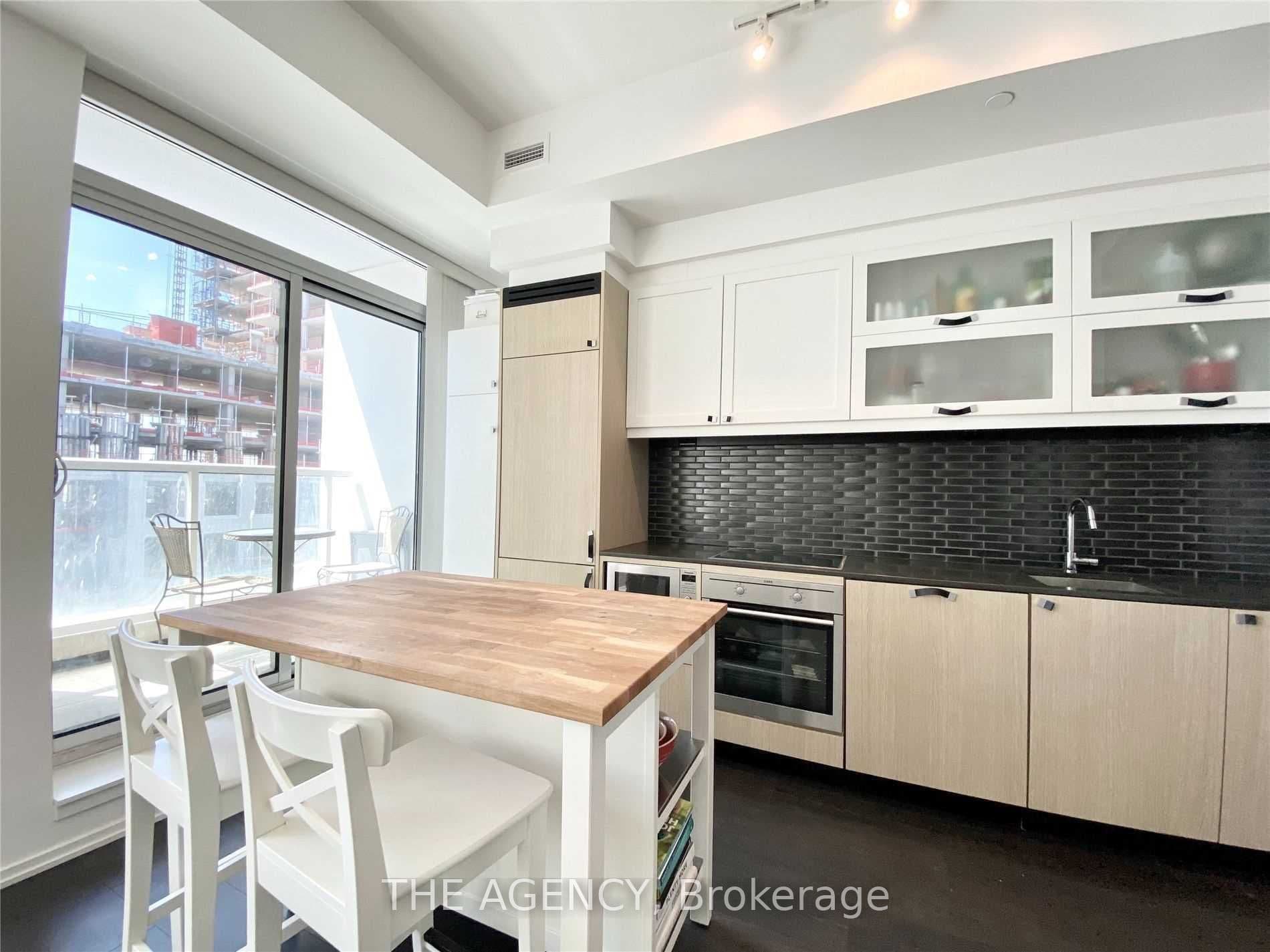 Unit 718 783 Bathurst Street photo 1
