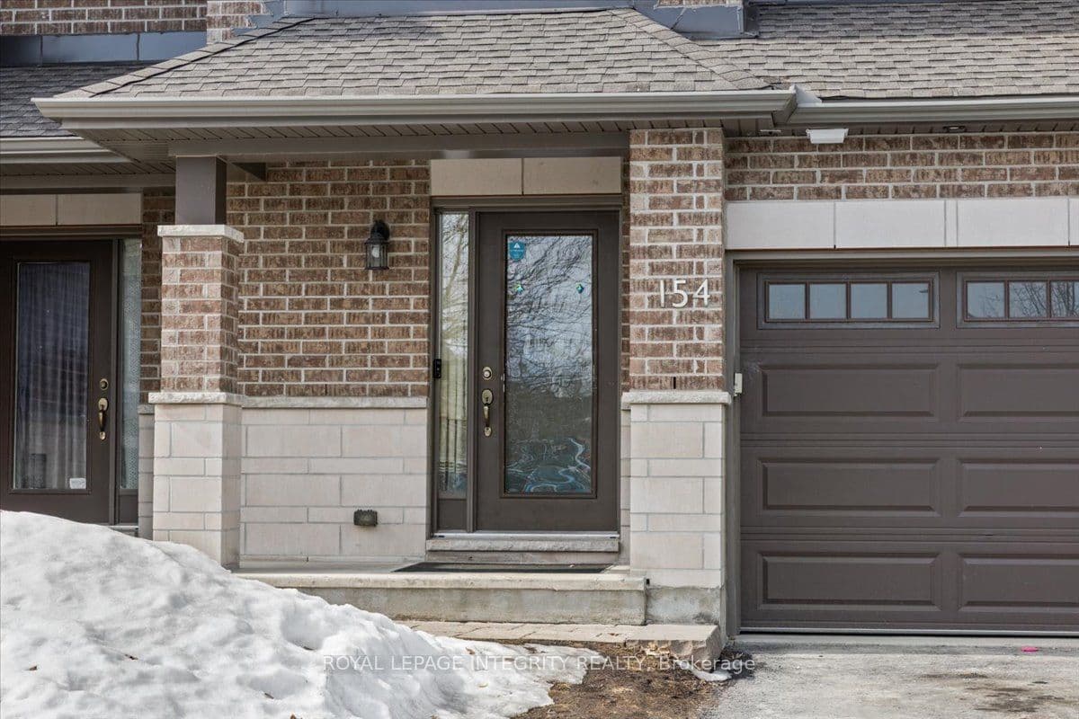 154 Woodhurst Crescent photo 1