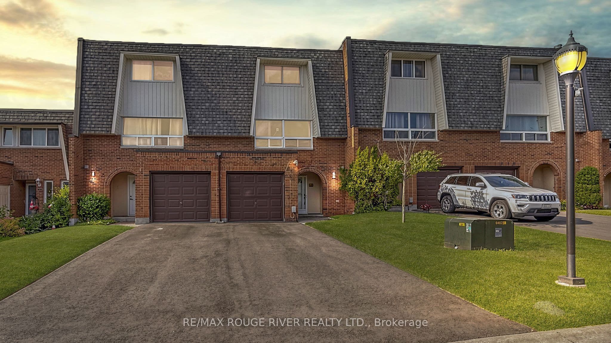 121 Deacon Lane photo 1