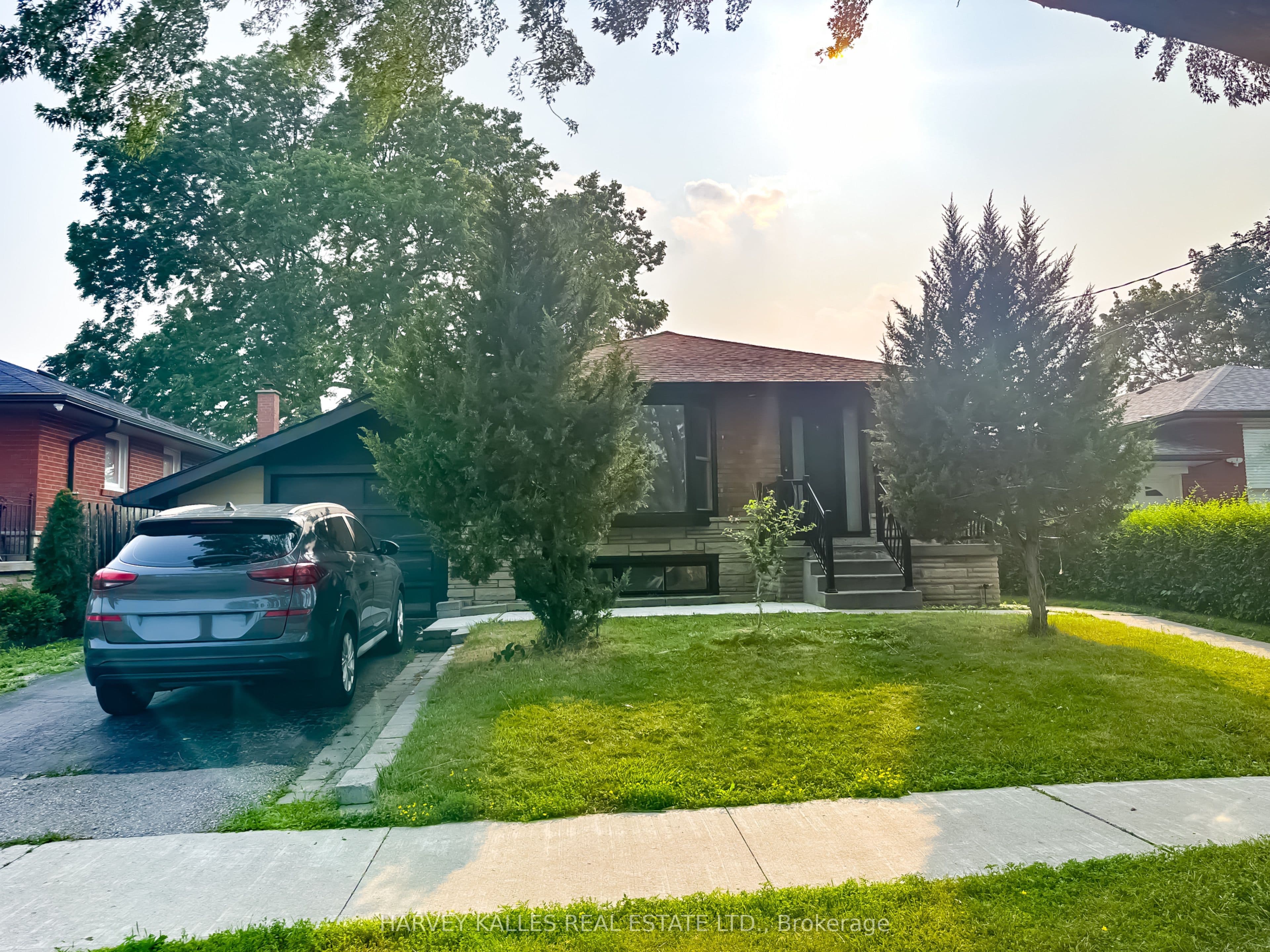 56 Marcos Boulevard photo 1