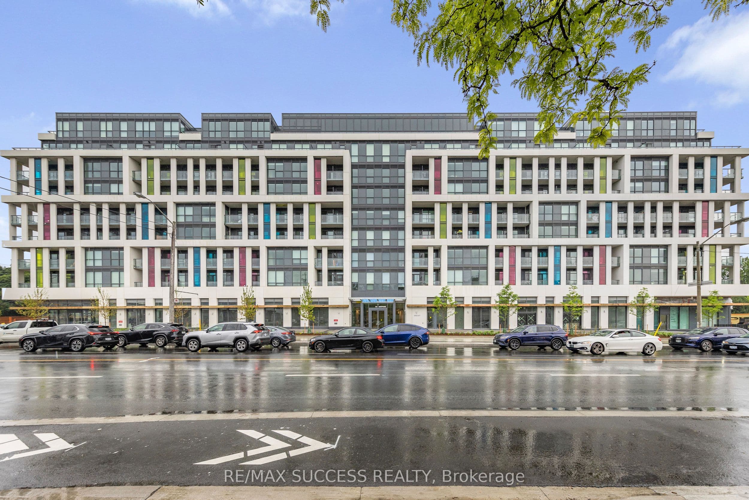 Unit 718 181 Sheppard Avenue photo 1