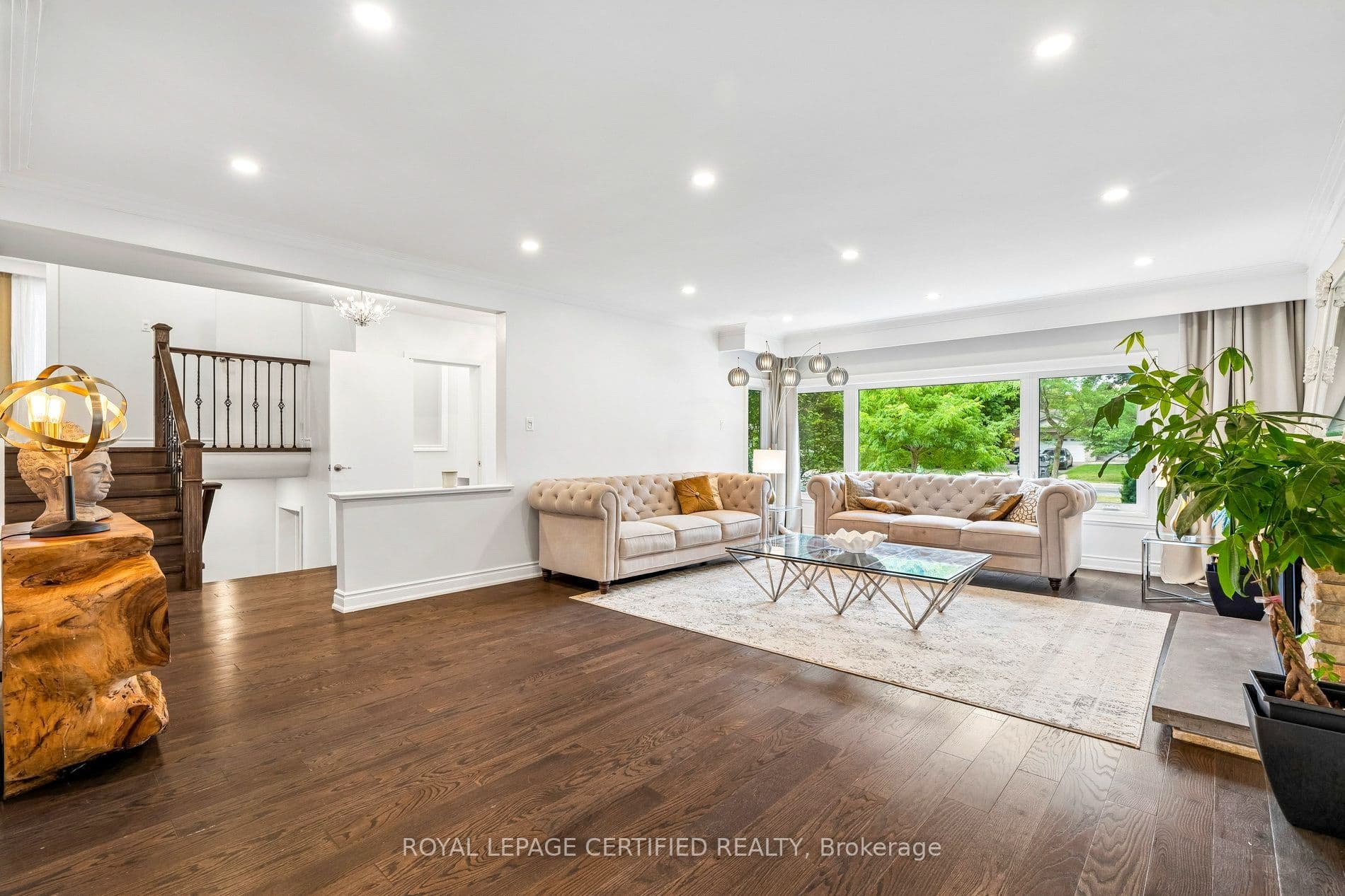 462 The Kingsway N/A photo 1