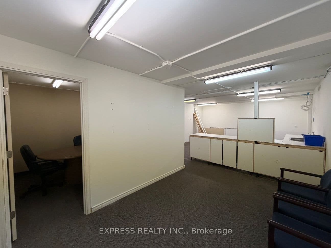 Unit Bsmt W 8300 Yonge Street photo 1