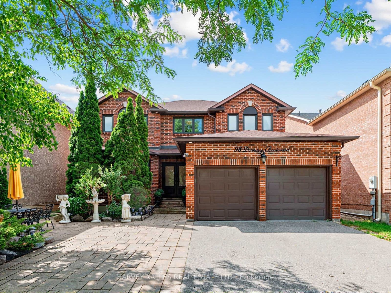 93 Downing Boulevard photo 1