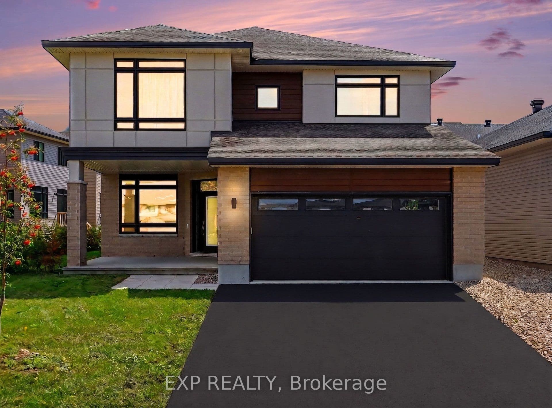 810 Acai Way photo 1