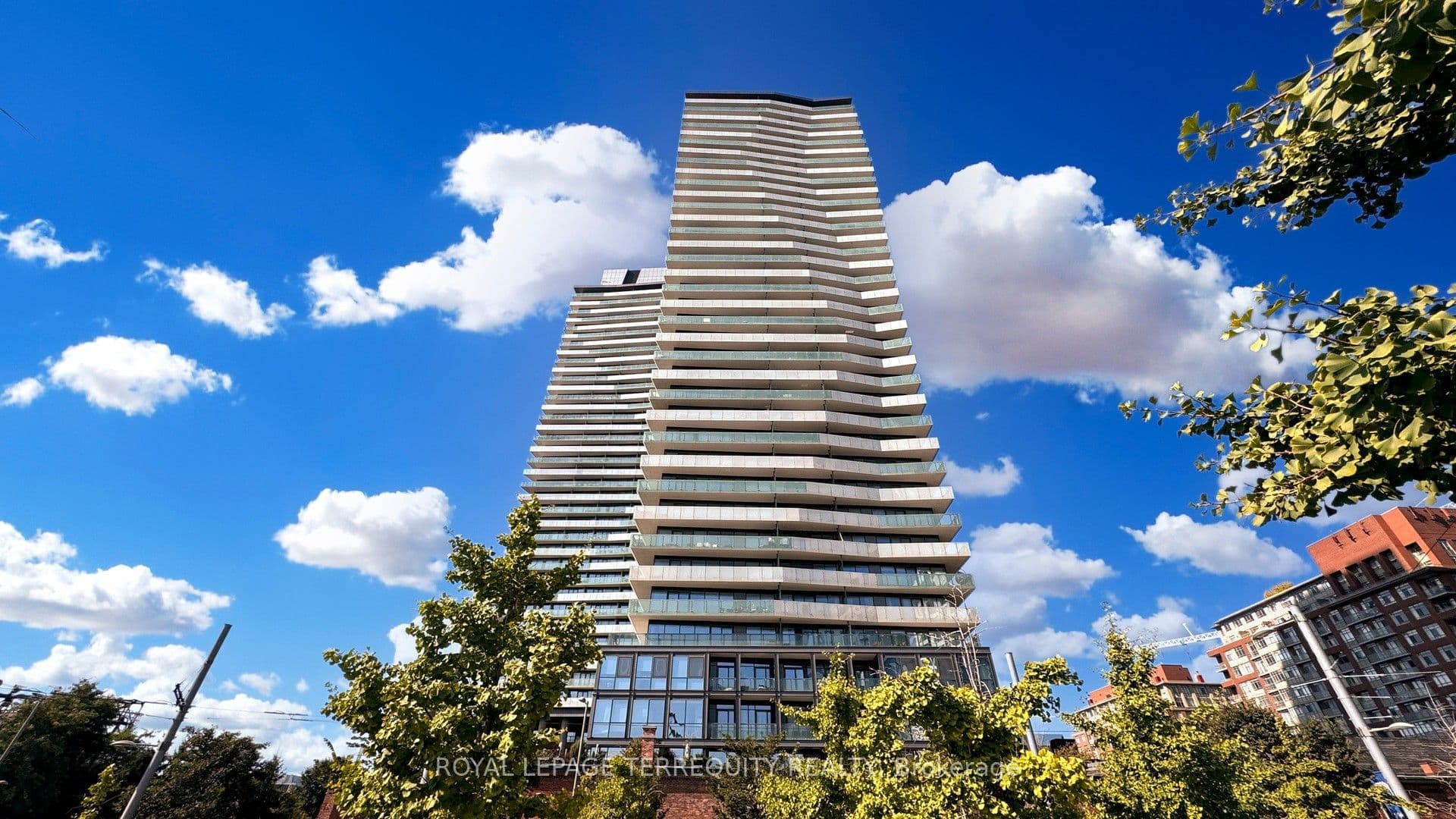 Unit 1503 390 Cherry Street photo 1