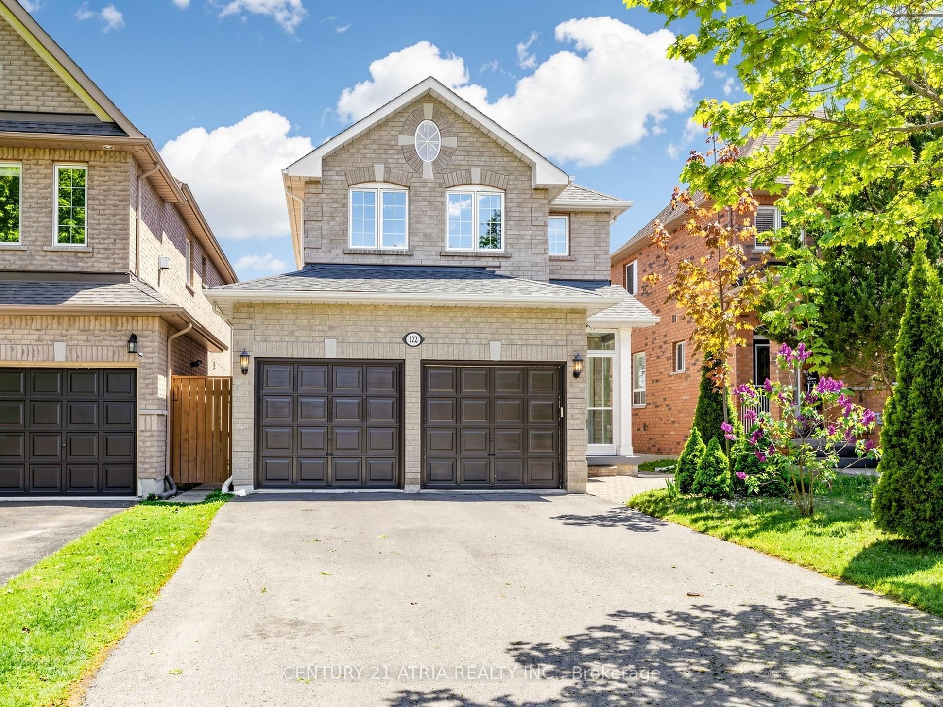 122 Fadine Road photo 1