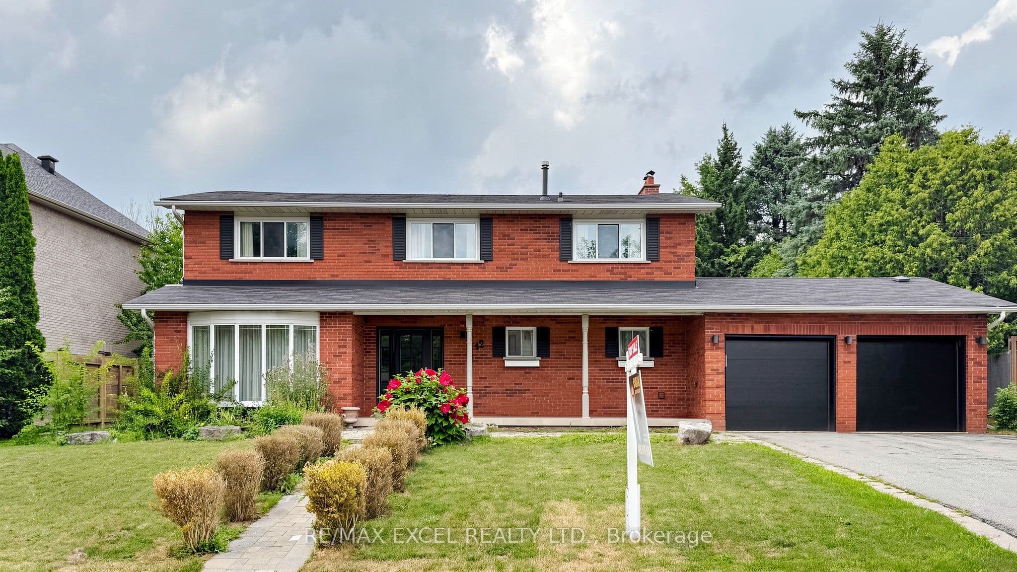 42 Blackforest Drive photo 1