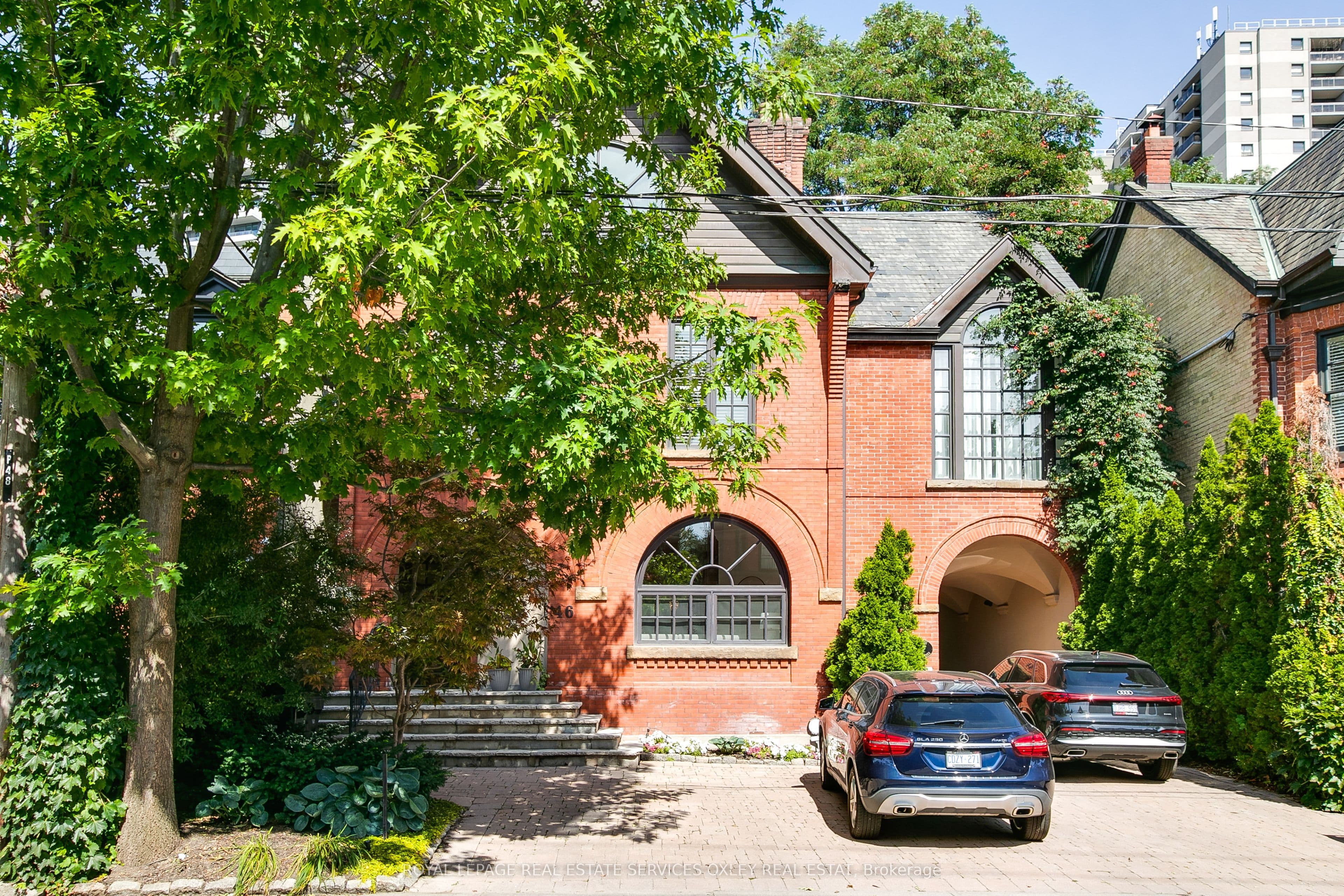 46 Bernard Avenue photo 1