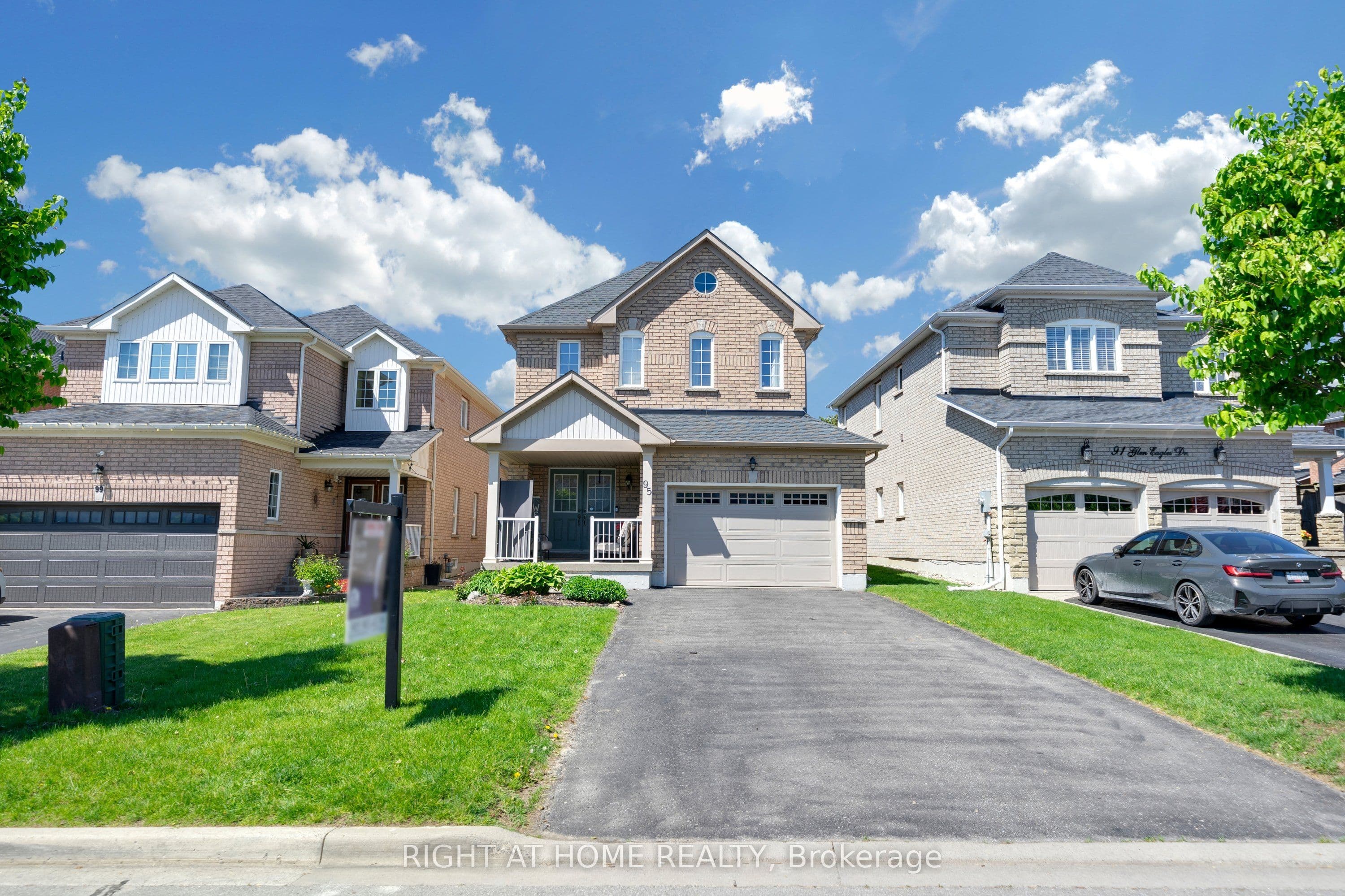95 Glen Eagles Drive photo 1