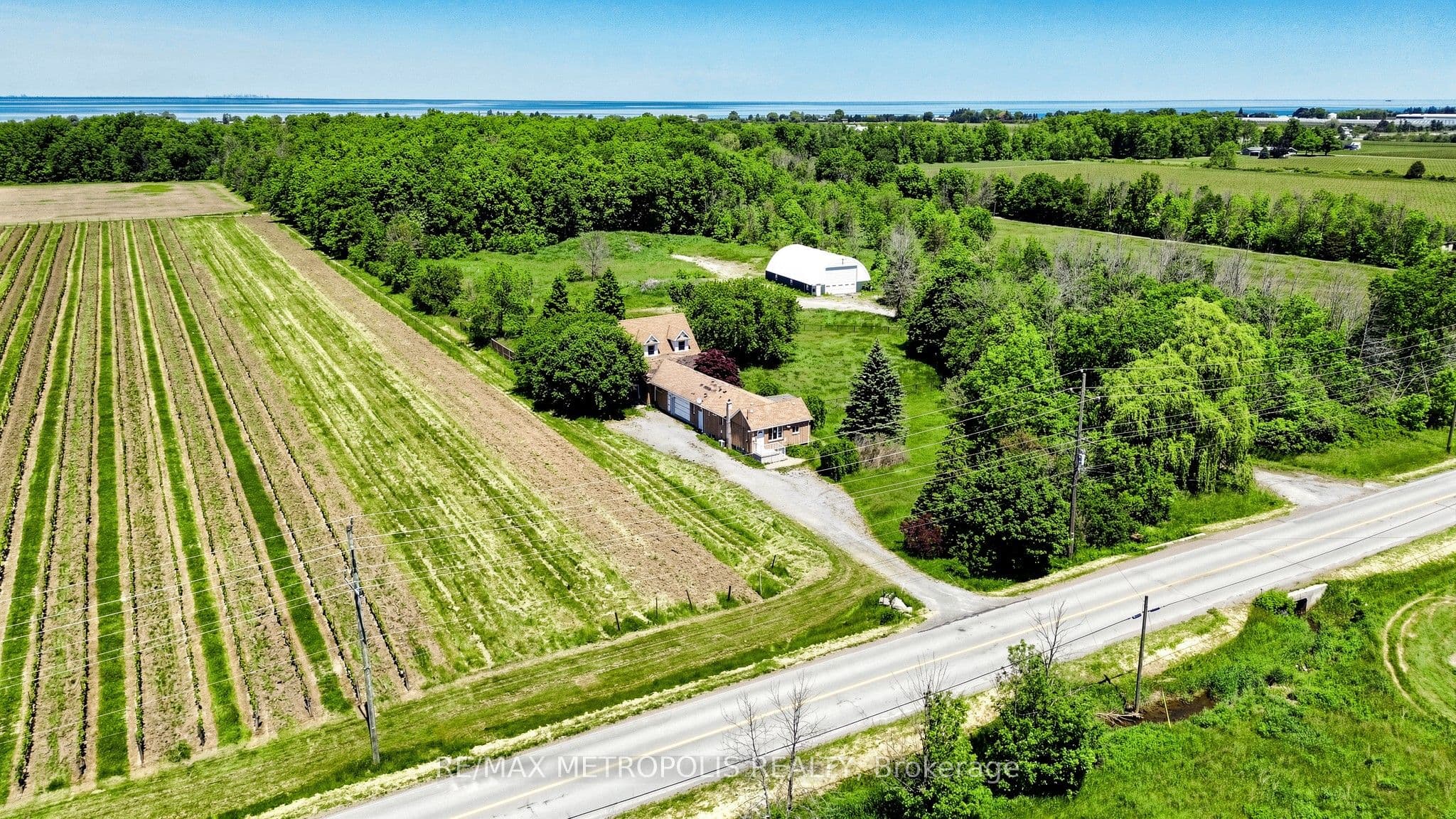 3949 Greenlane Road photo 1