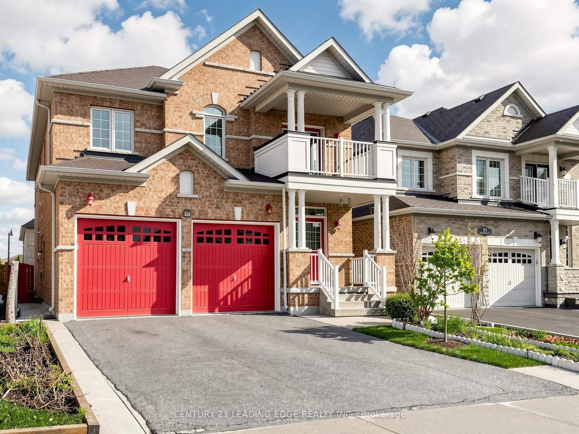 51 Drummondville Drive photo 1
