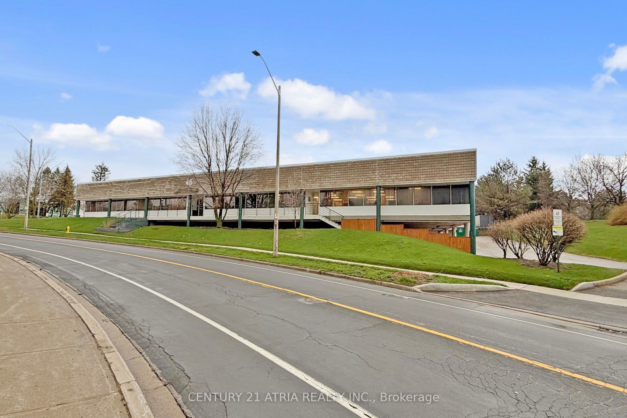 45 McIntosh Drive photo 1