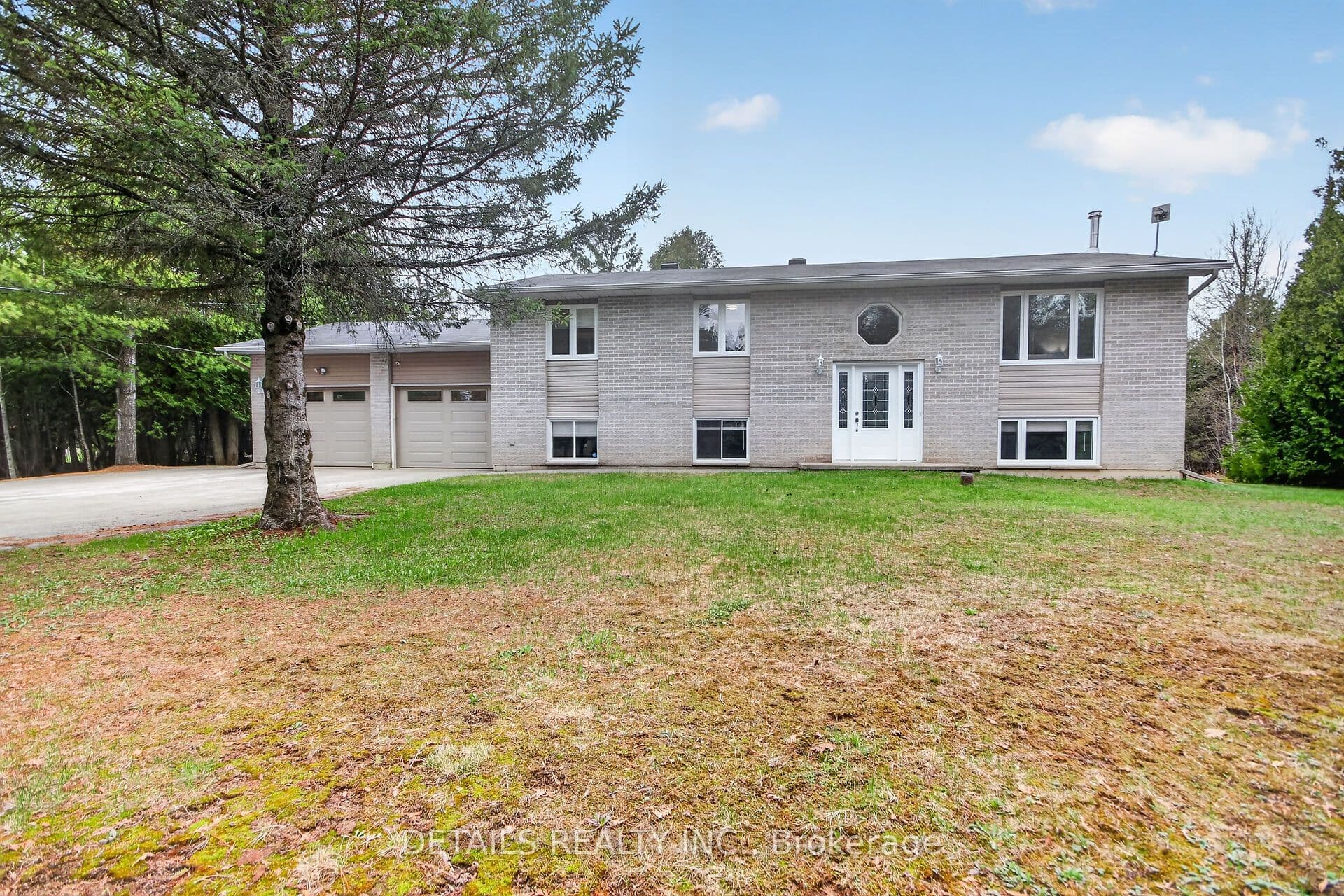 2263 McGovern Road photo 1