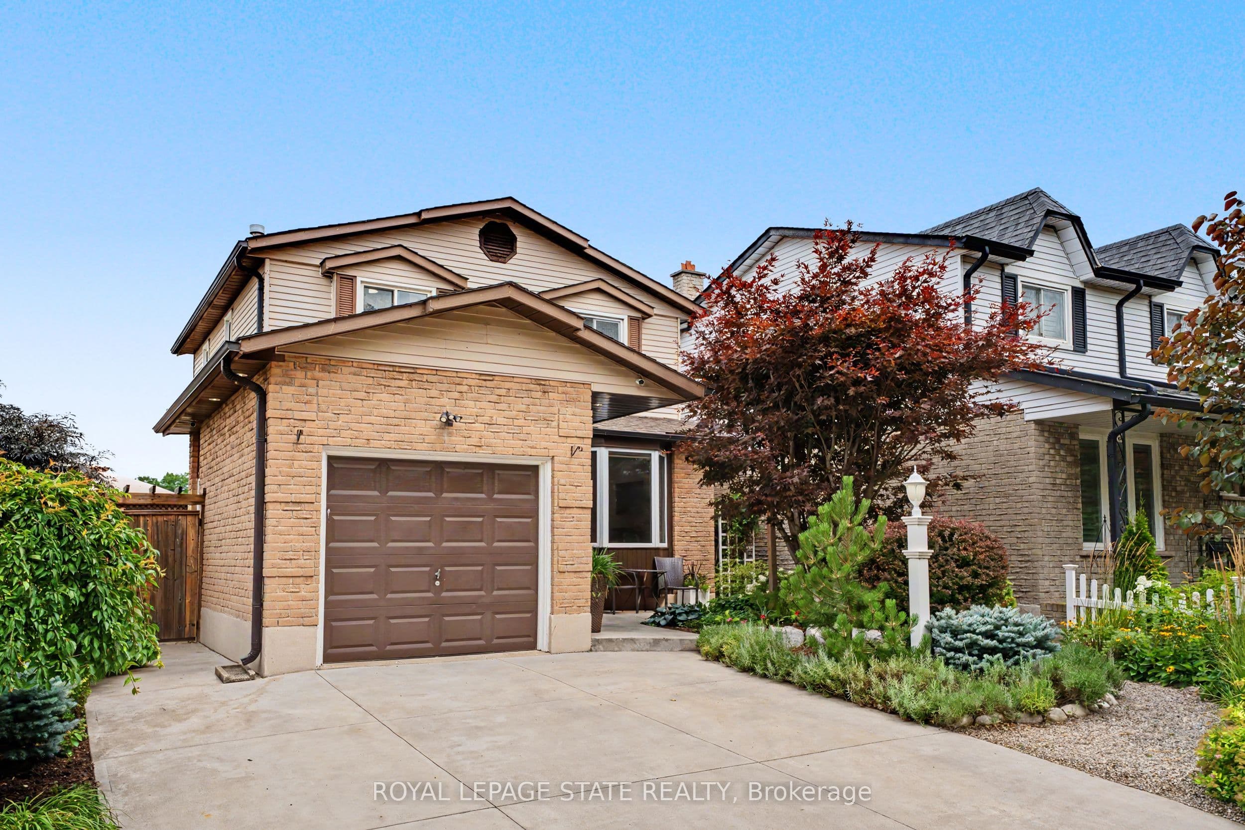 103 Glenashton Drive photo 1