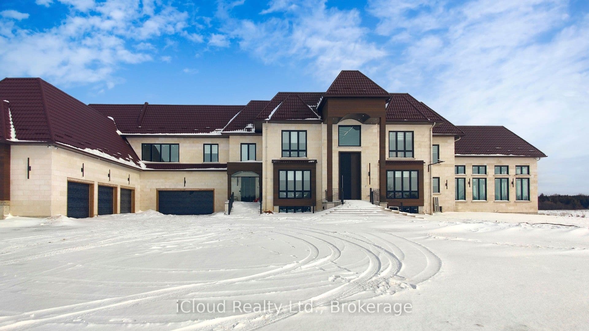 674525 Hurontario Street photo 1