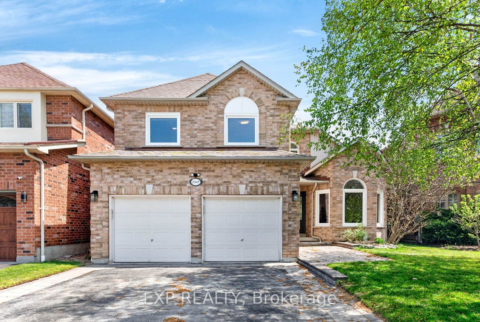 2345 Southcott Road photo 1