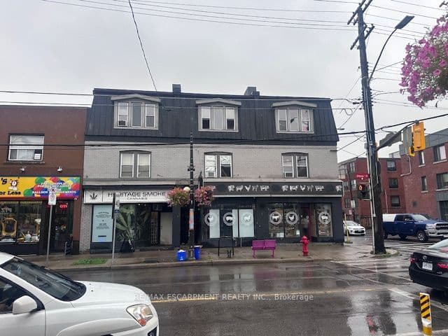 182 Ottawa Street photo 1