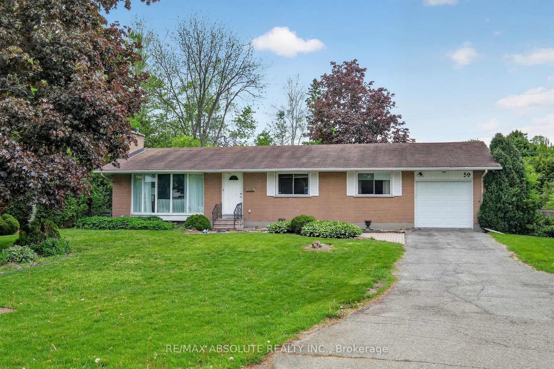 59 Evergreen Drive photo 1