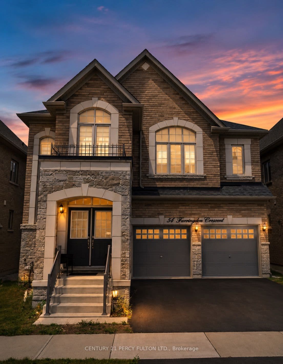 54 Farringdon Crescent photo 1