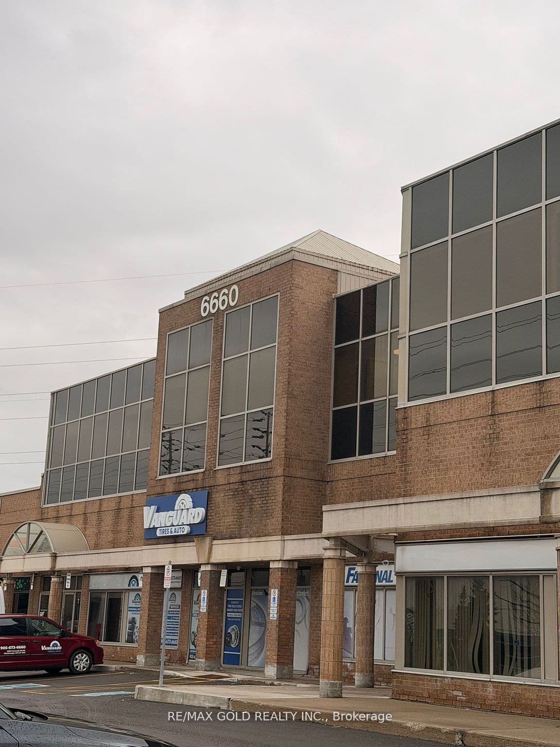 Unit 13 6660 Kennedy Road photo 1
