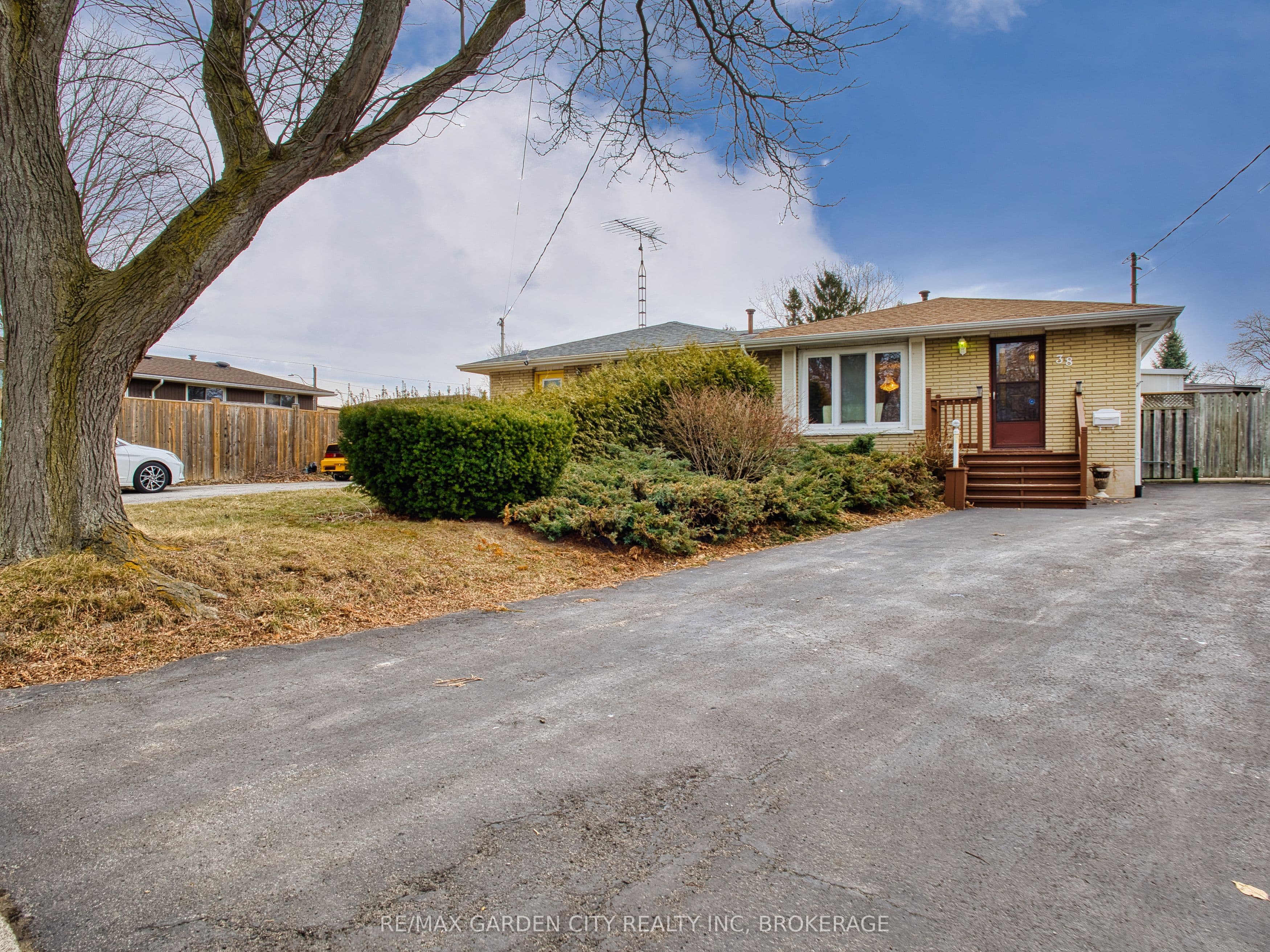 Unit Lower 38 Cypress Street photo 1