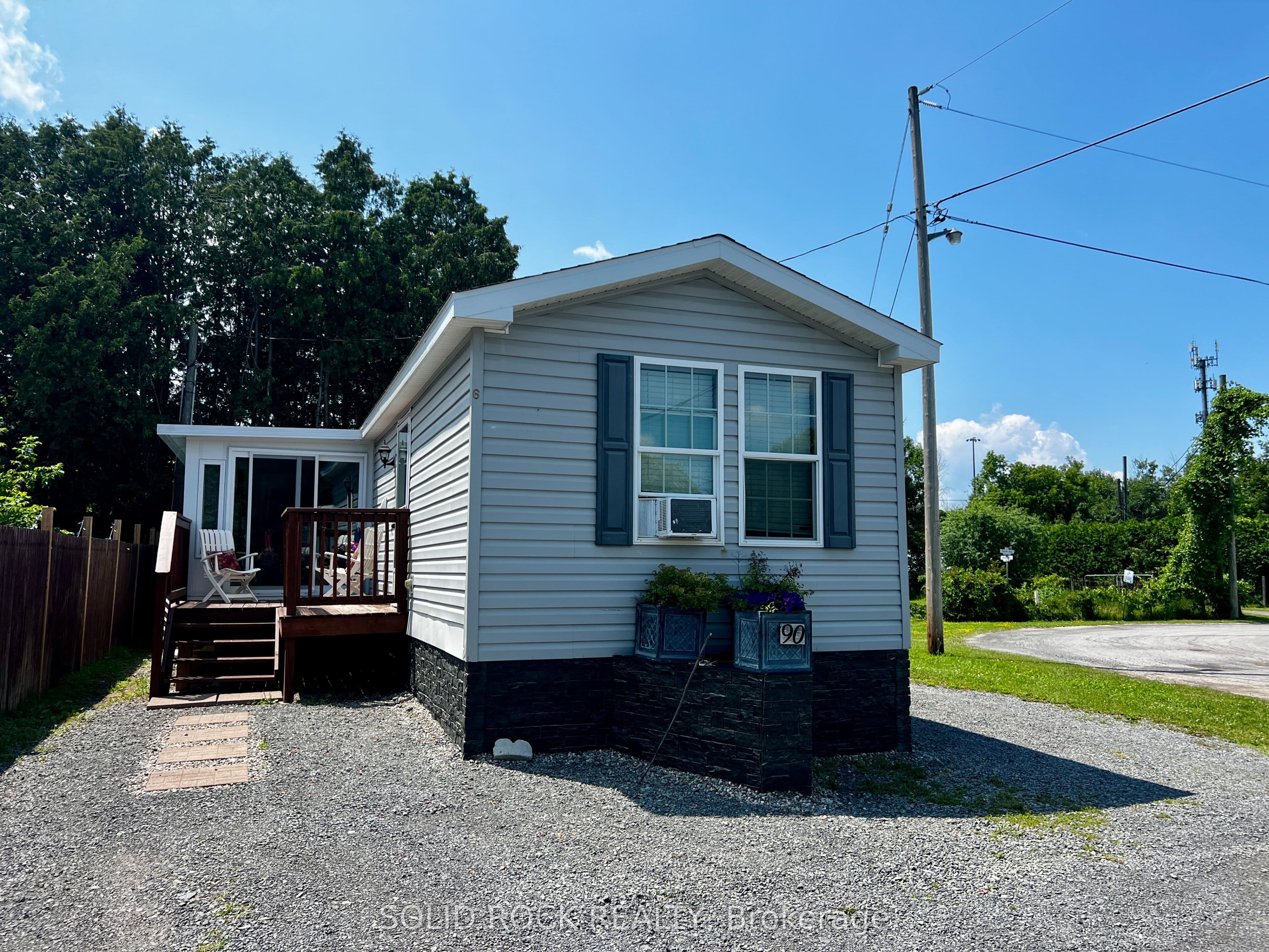 Unit 90 3535 St Joseph Boulevard photo 1