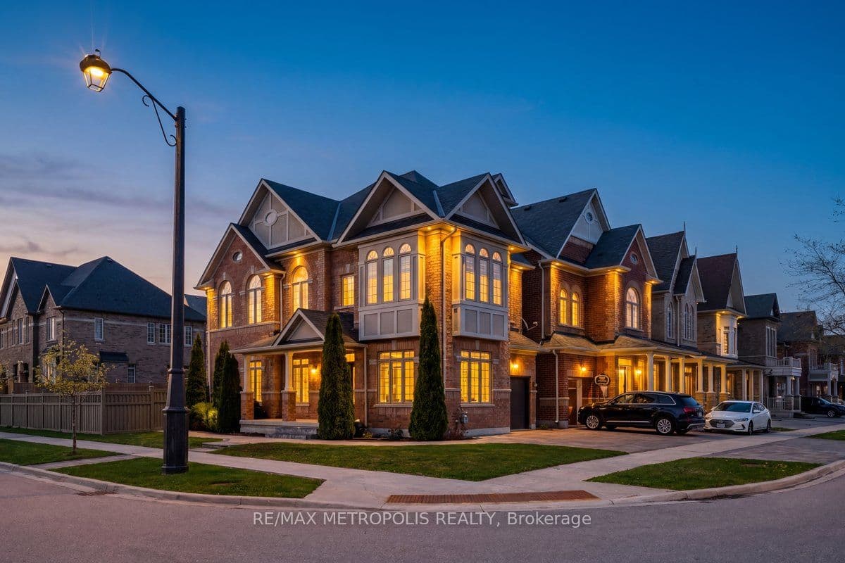115 Pelee Avenue photo 1