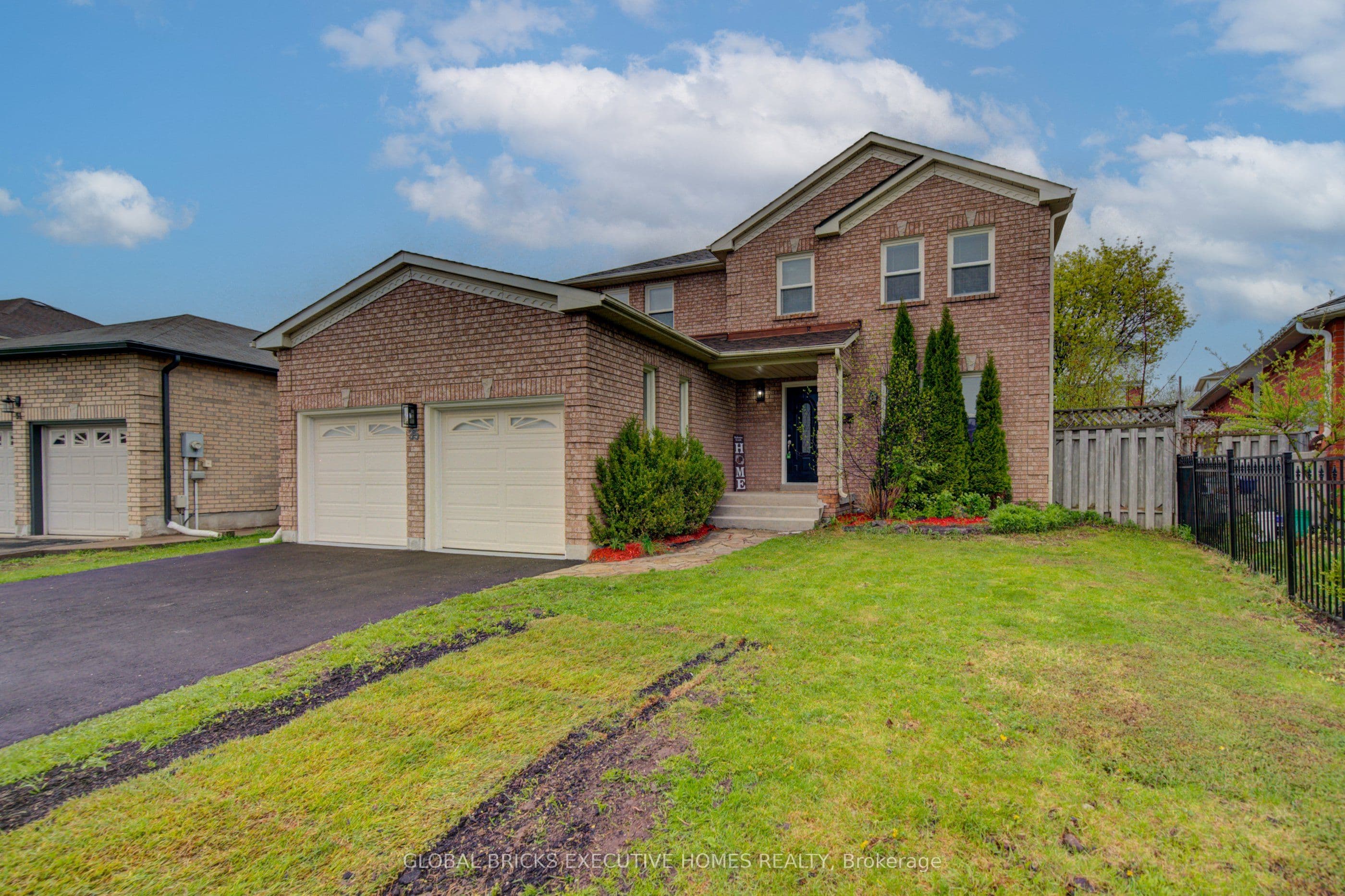 35 Attwood Drive photo 1