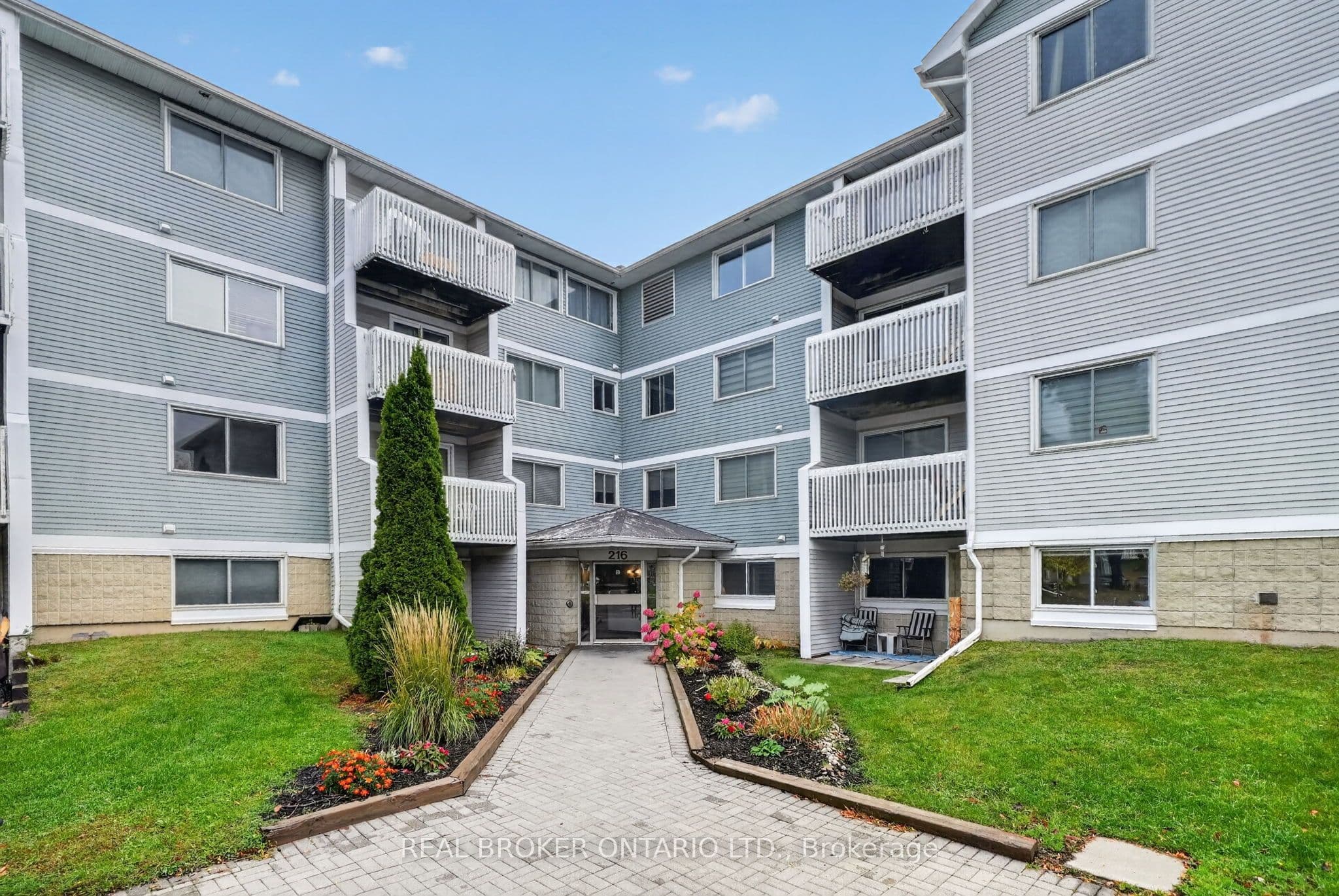 Unit 118 216 Viewmount Drive photo 1