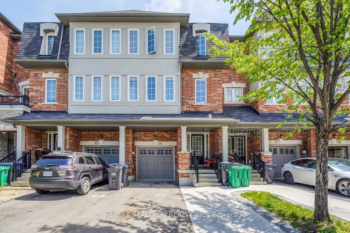 15 Sprucewood Road photo 1