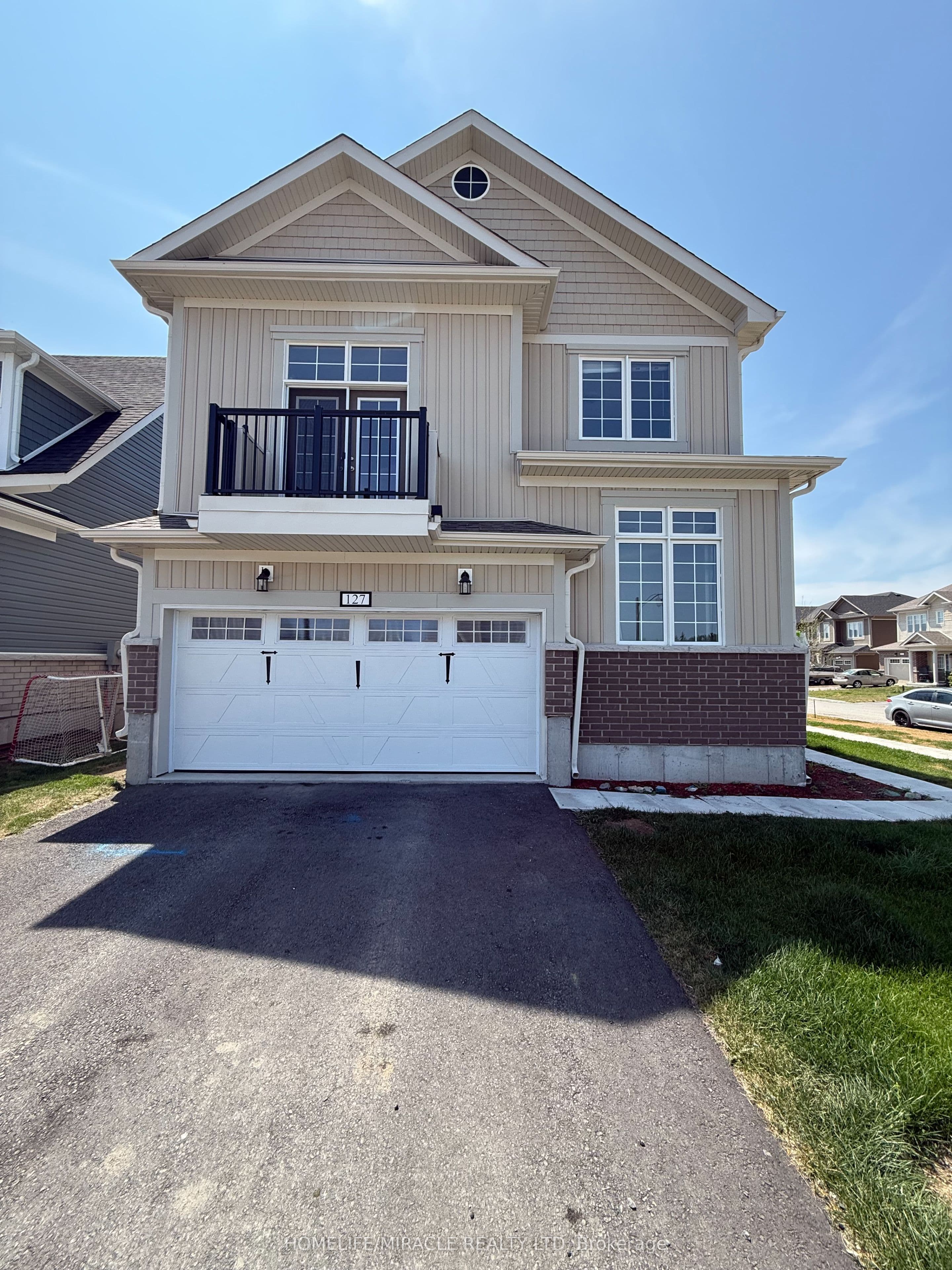 127 Oakmont Drive photo 1
