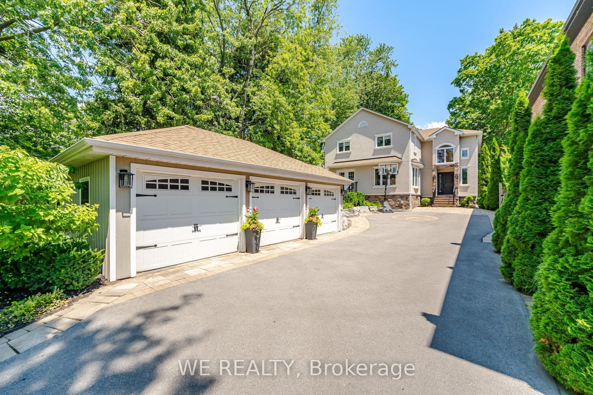 1829 Appleview Road photo 1