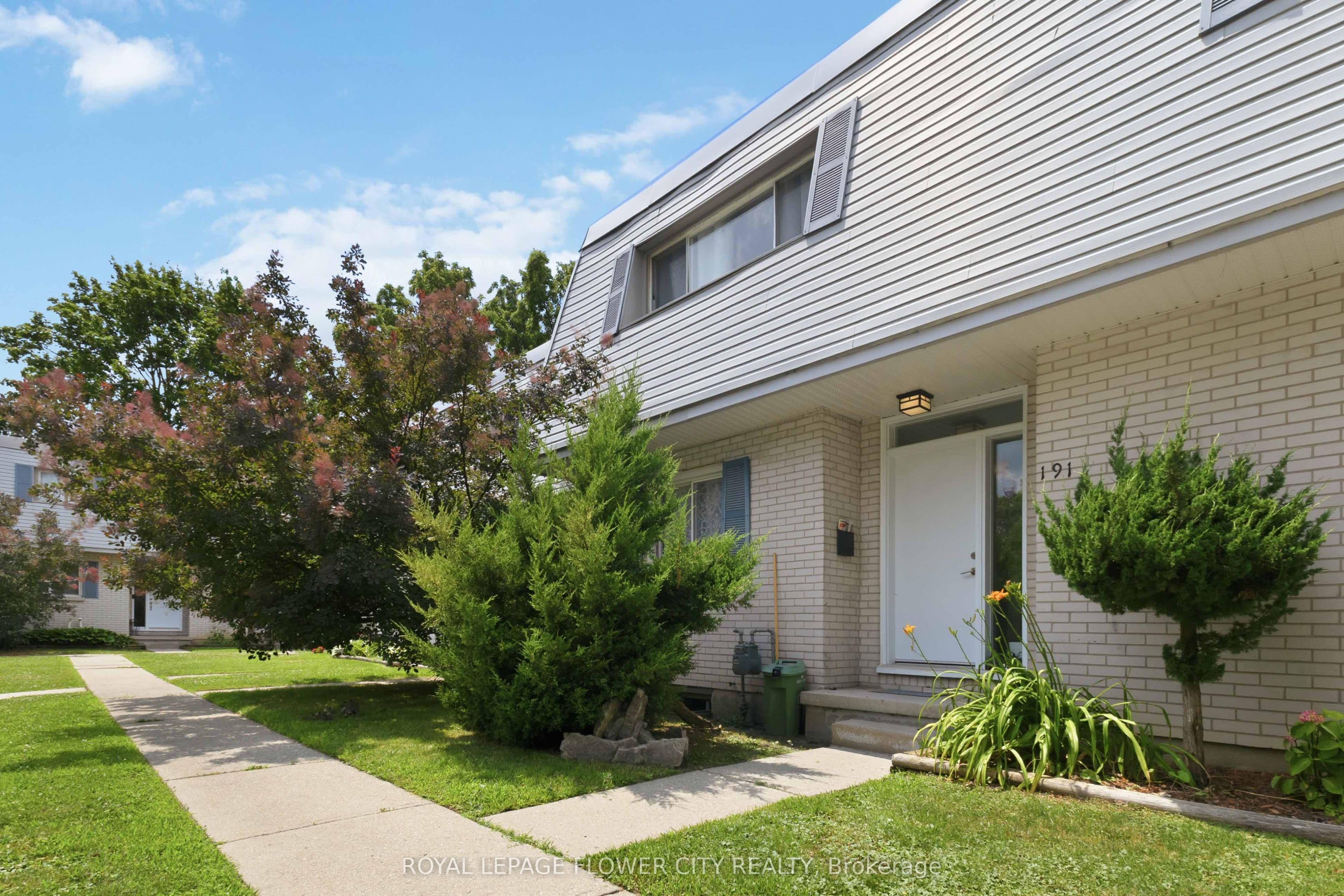 191 Boullee Street photo 1